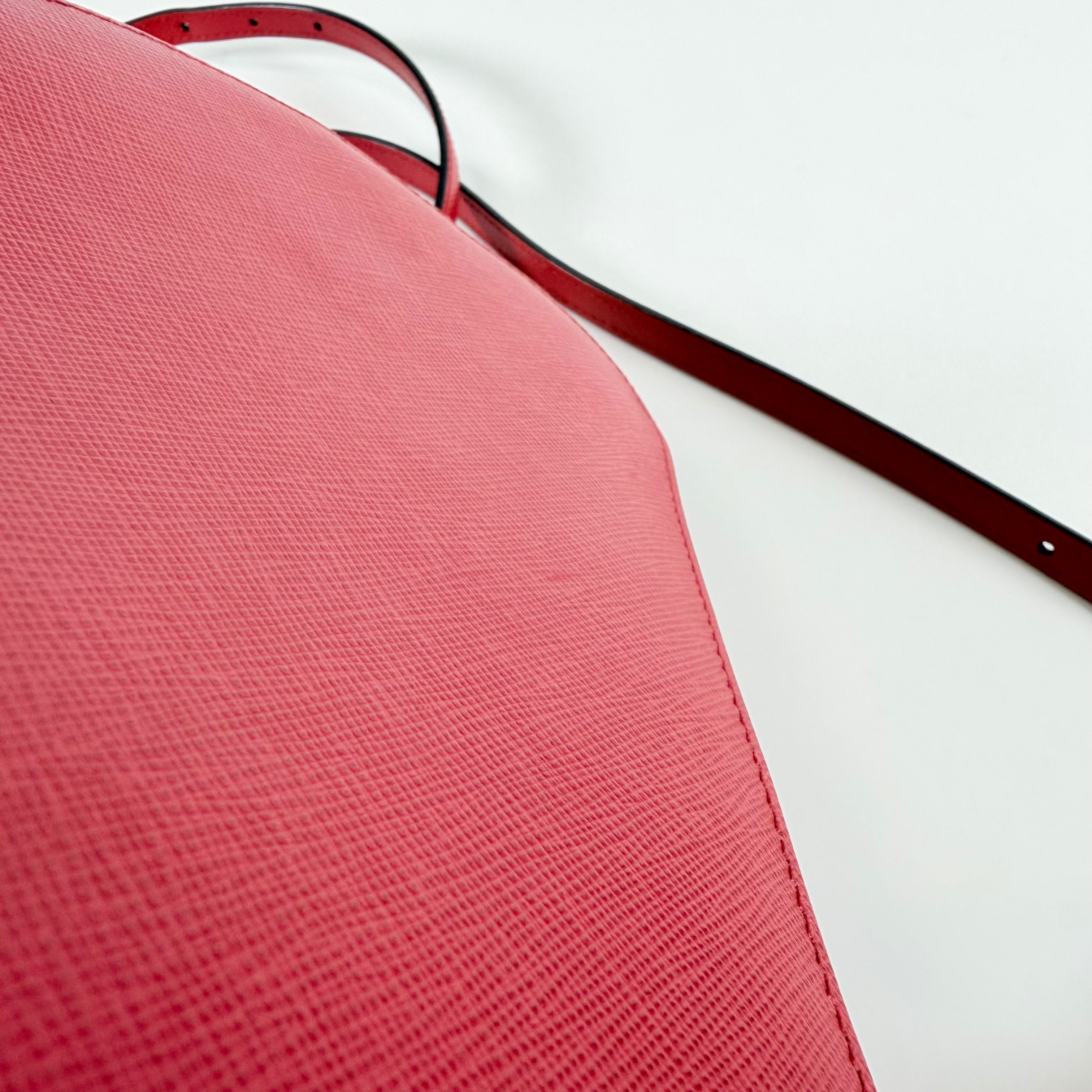2608 secondhand PRADA Saffiano leather 2WAY hand bag Red 1BH123