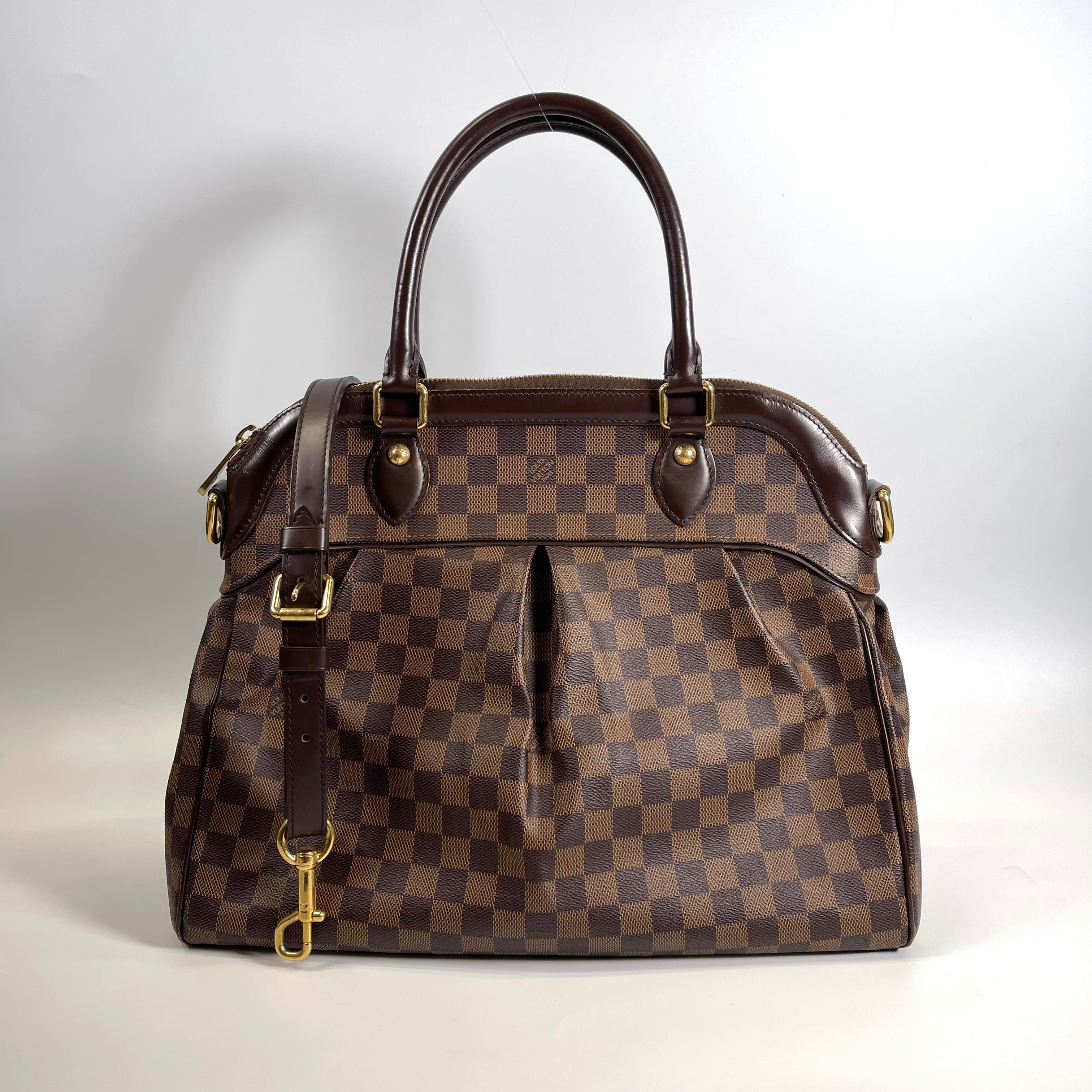 2511 Louis Vuitton Damier Trevi Strap