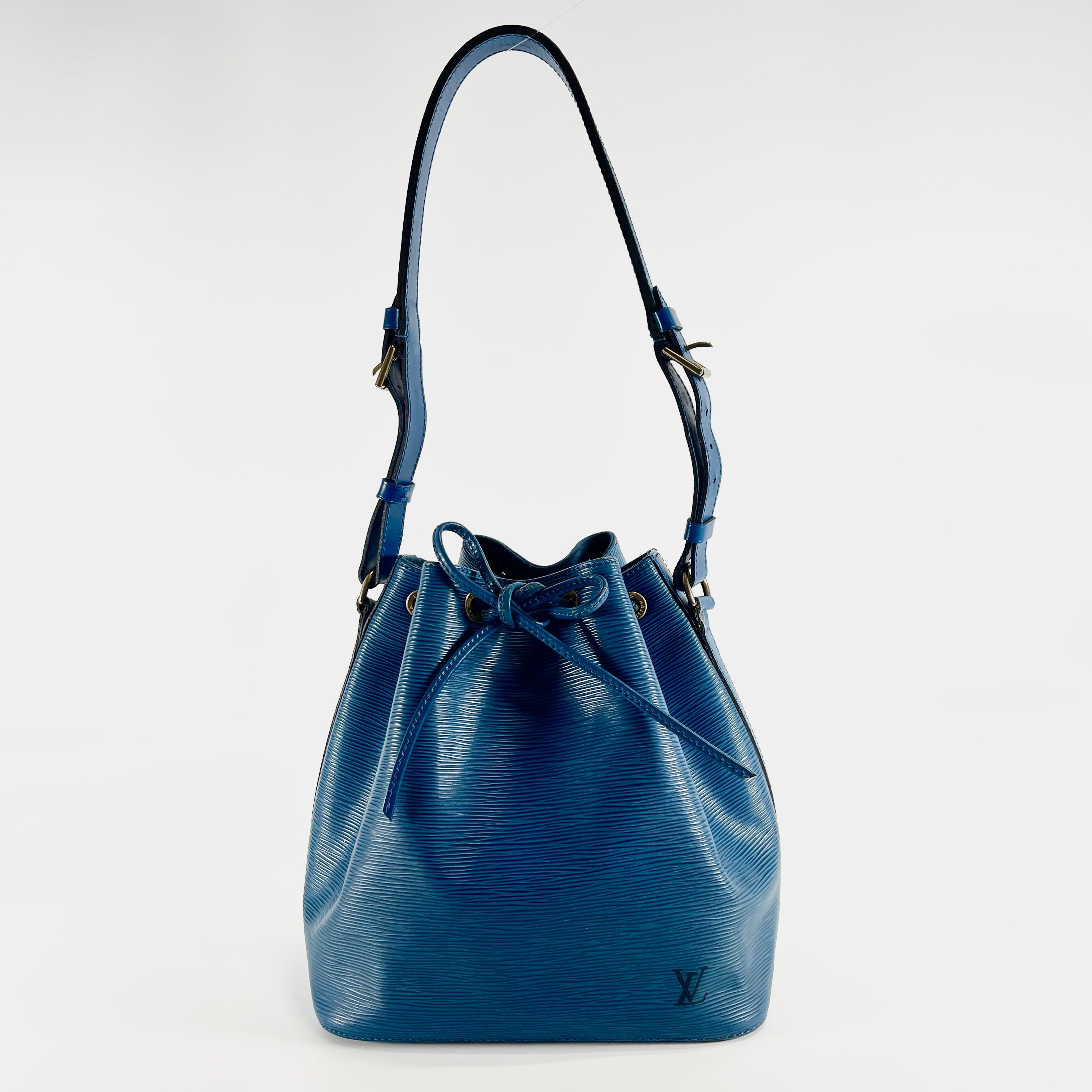 2602 secondhand LV Epi Noe