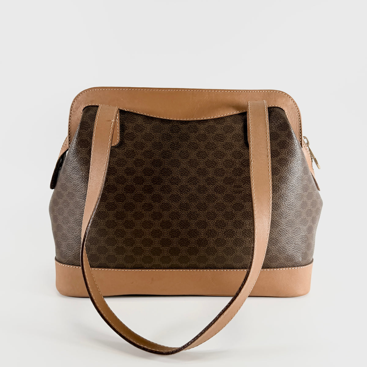 2606 secondhand CELINE hand bag Inside pin