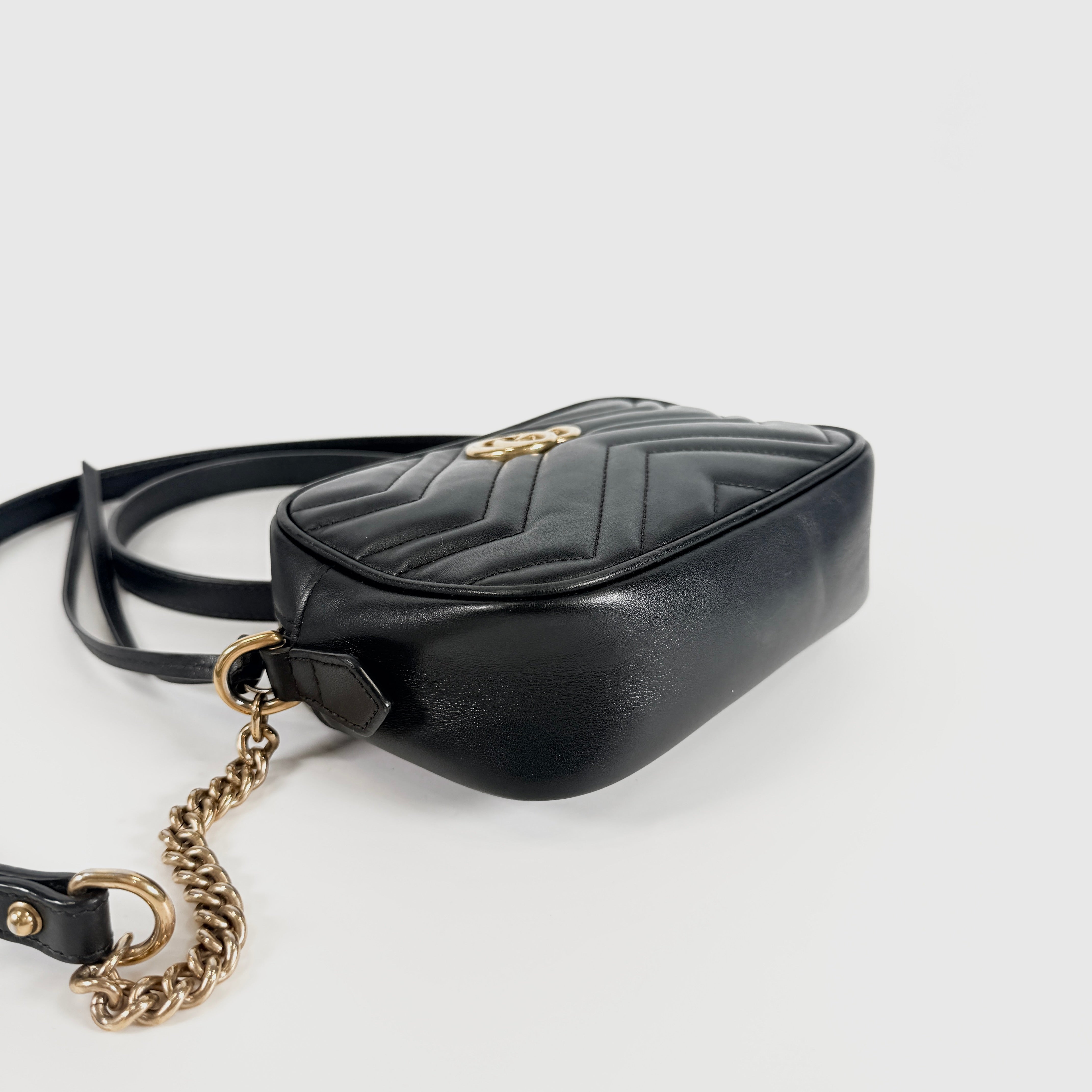 2607 secondhand GUCCI GG Marmont camera bag shoulder leather black