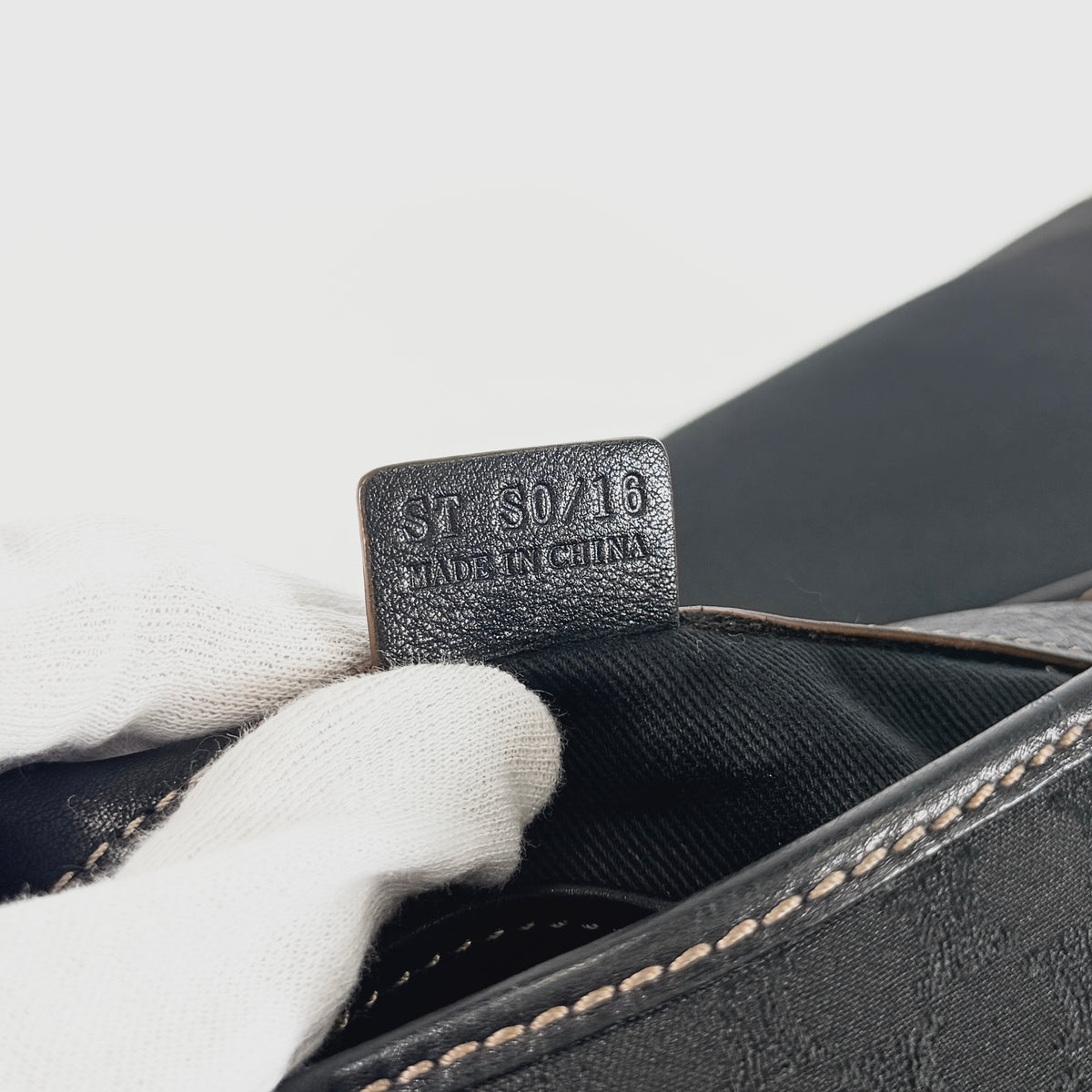 2606 secondhand CELINE Macadam Shoulder bag