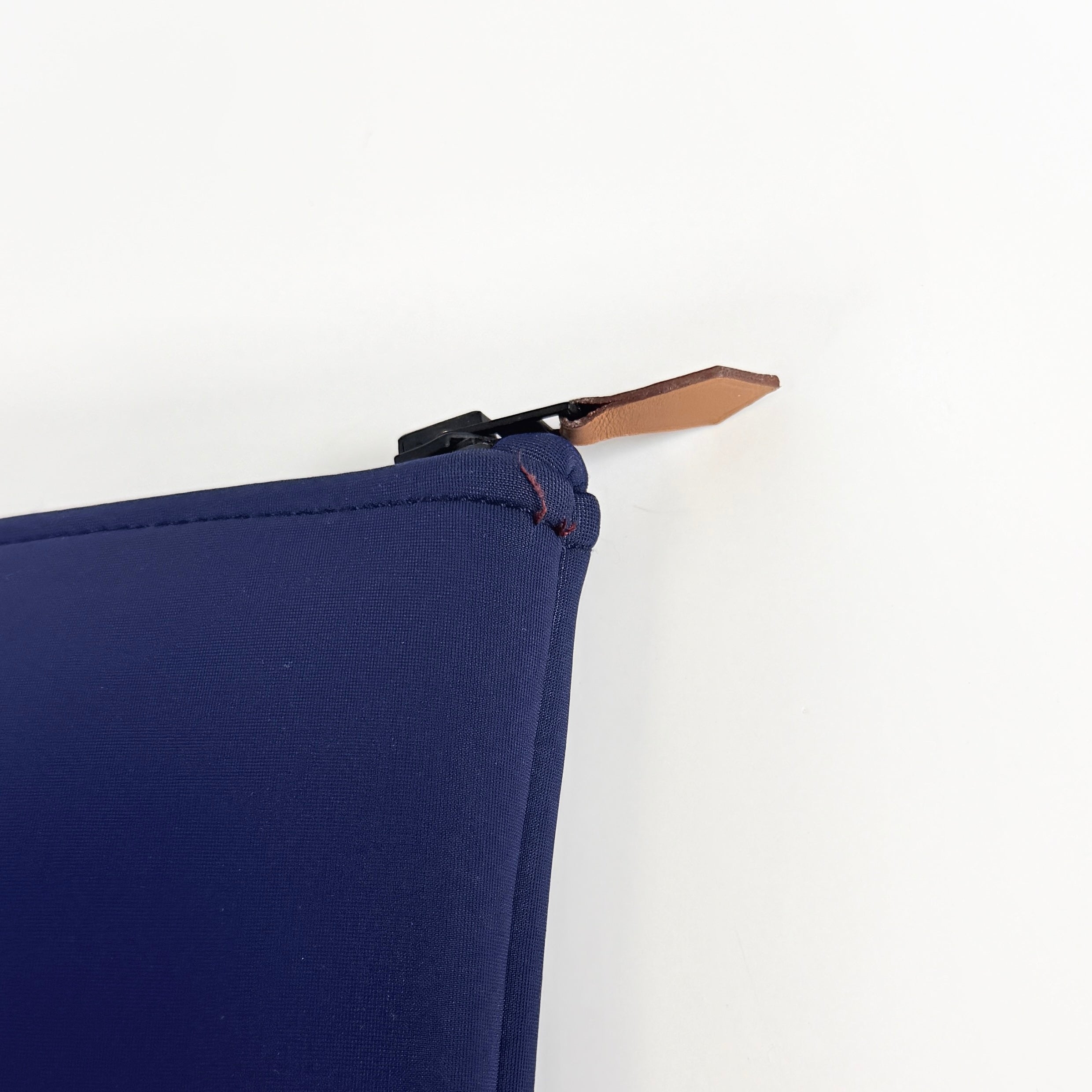 2608 secondhand HERMES Neobain Clutch Navy
