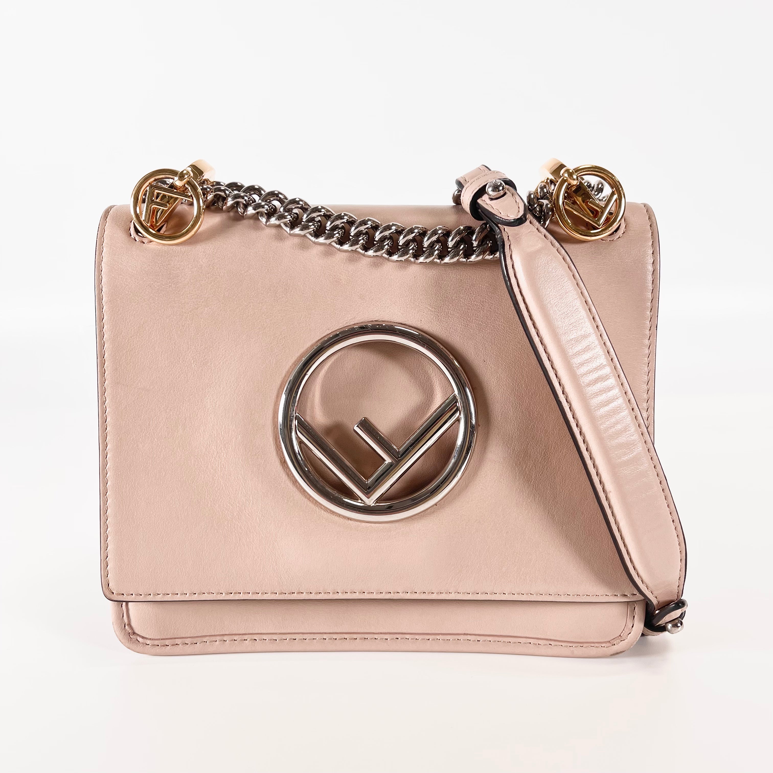 2603 secondhand FENDI Chain Shoulder Bag
