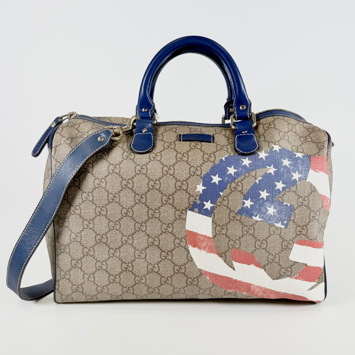 2606 secondhand GUCCI GG Supreme 2Way bag