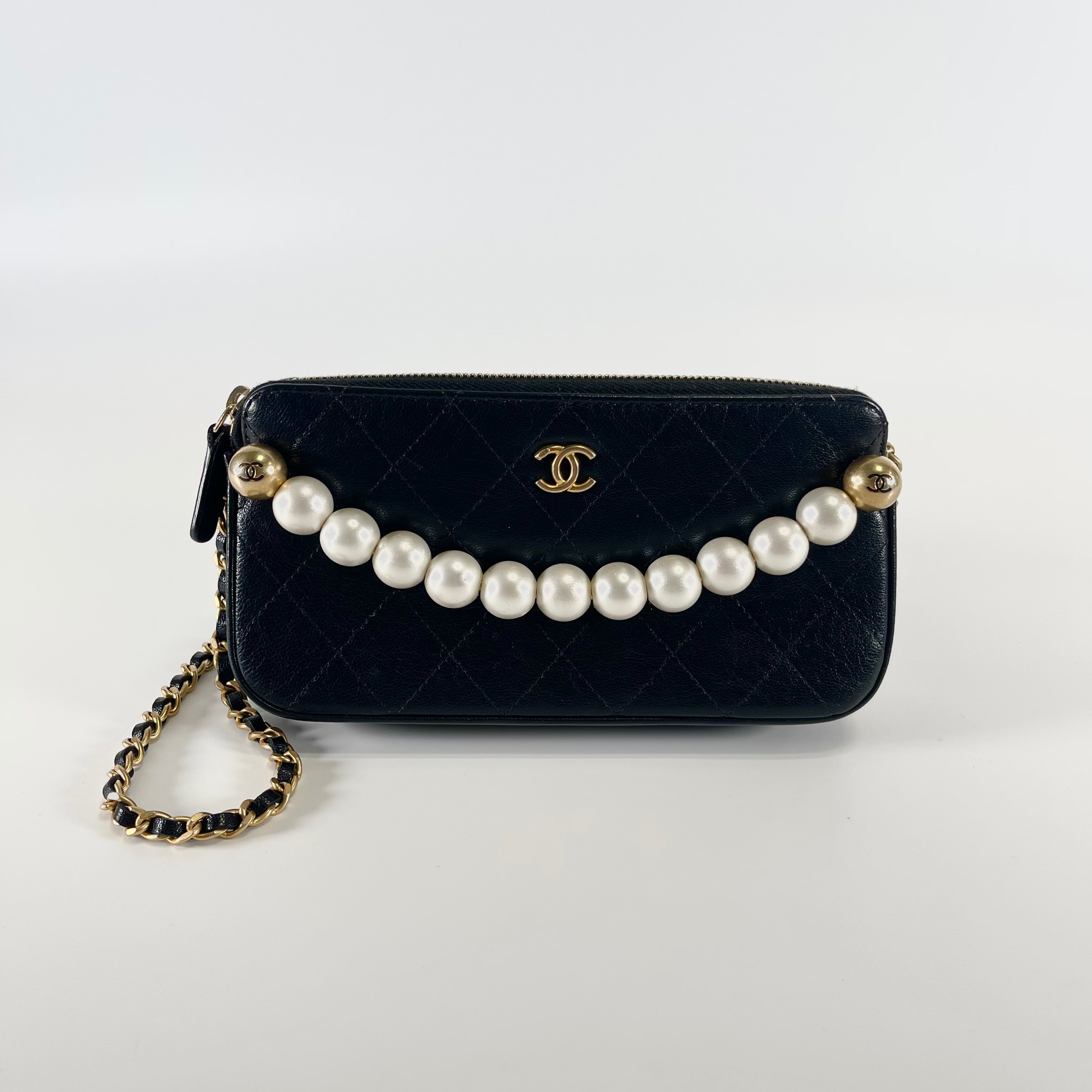2601 secondhand CHANEL fake Pearl With Chain Wallet