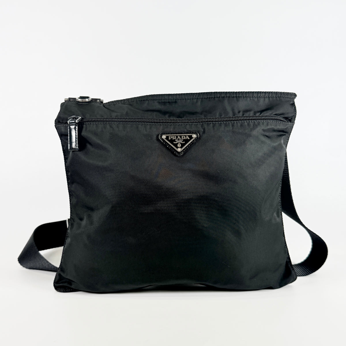 2607 secondhand PRADA Shoulder bag black nylon