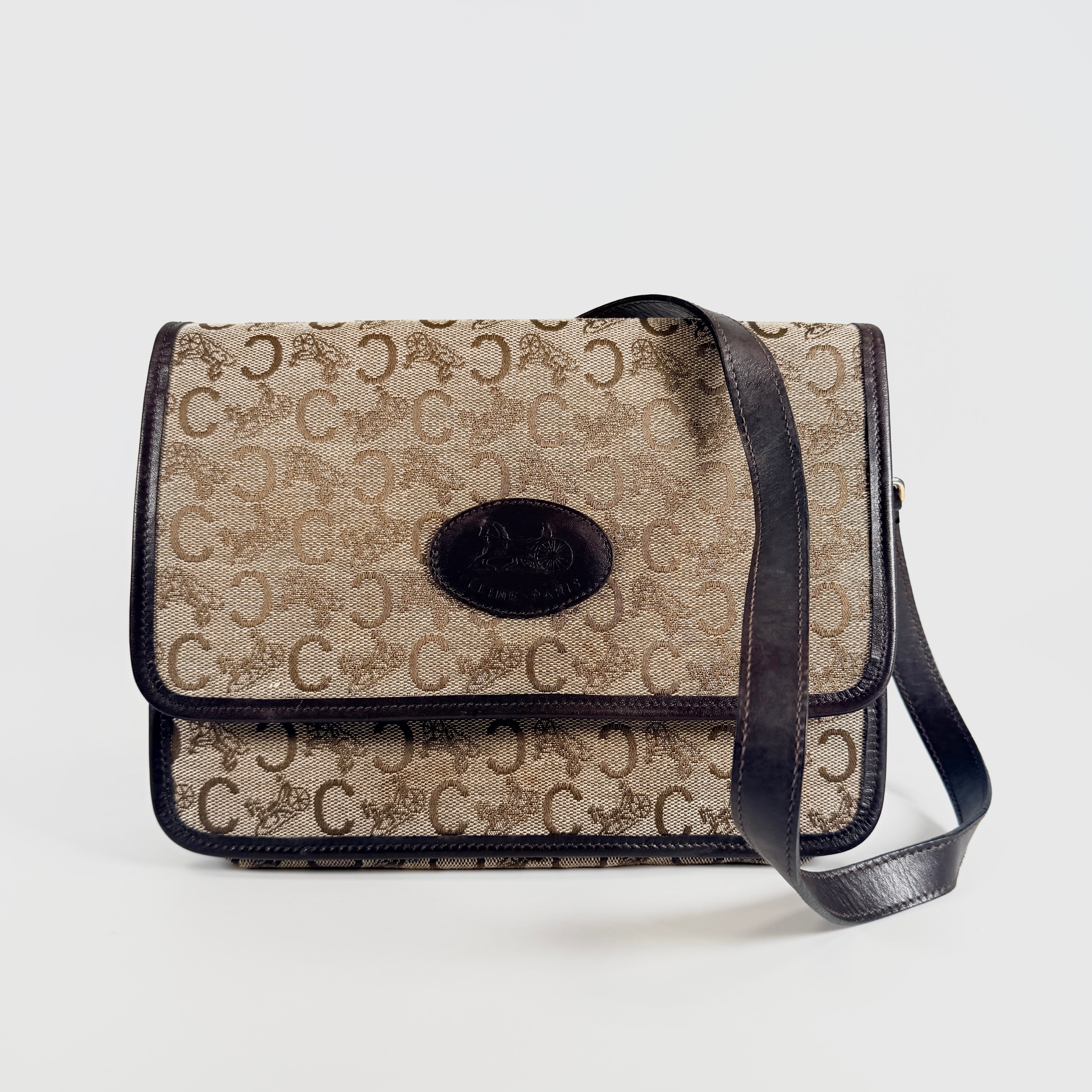 2606 secondhand CELINE Shoulder bag / Crossbody Bag