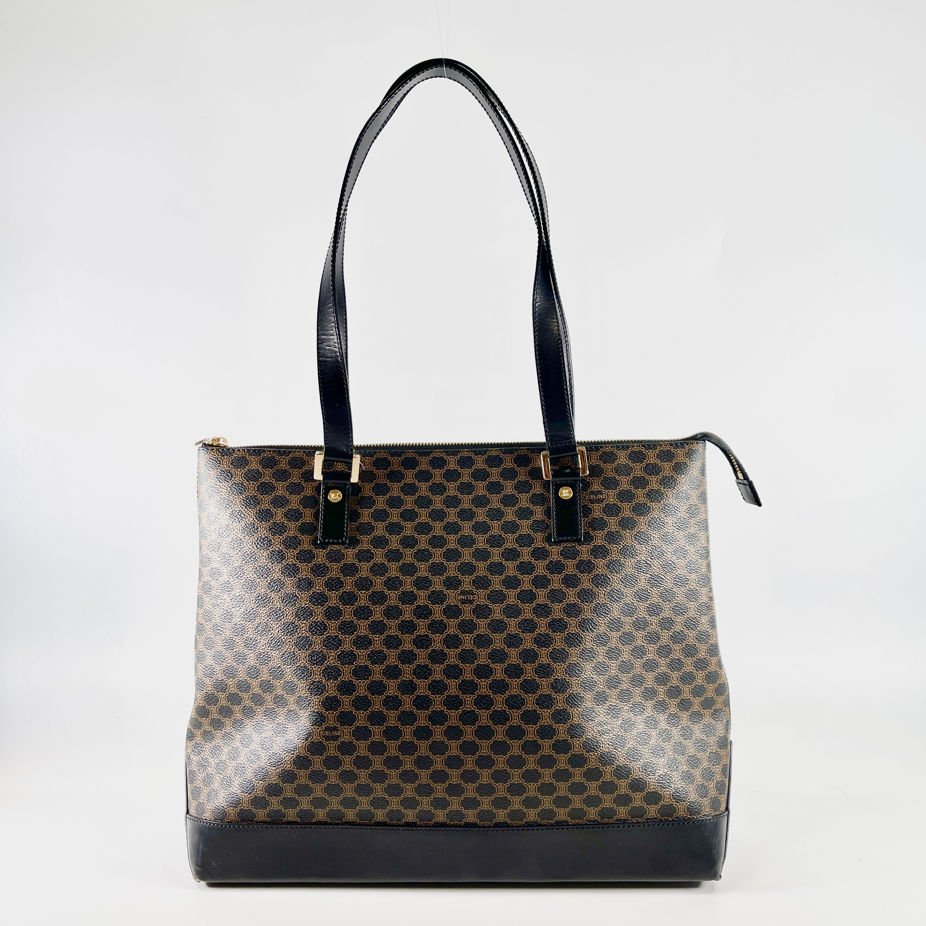 2602 secondhand CELINE coating canvas shoulder black / Brown