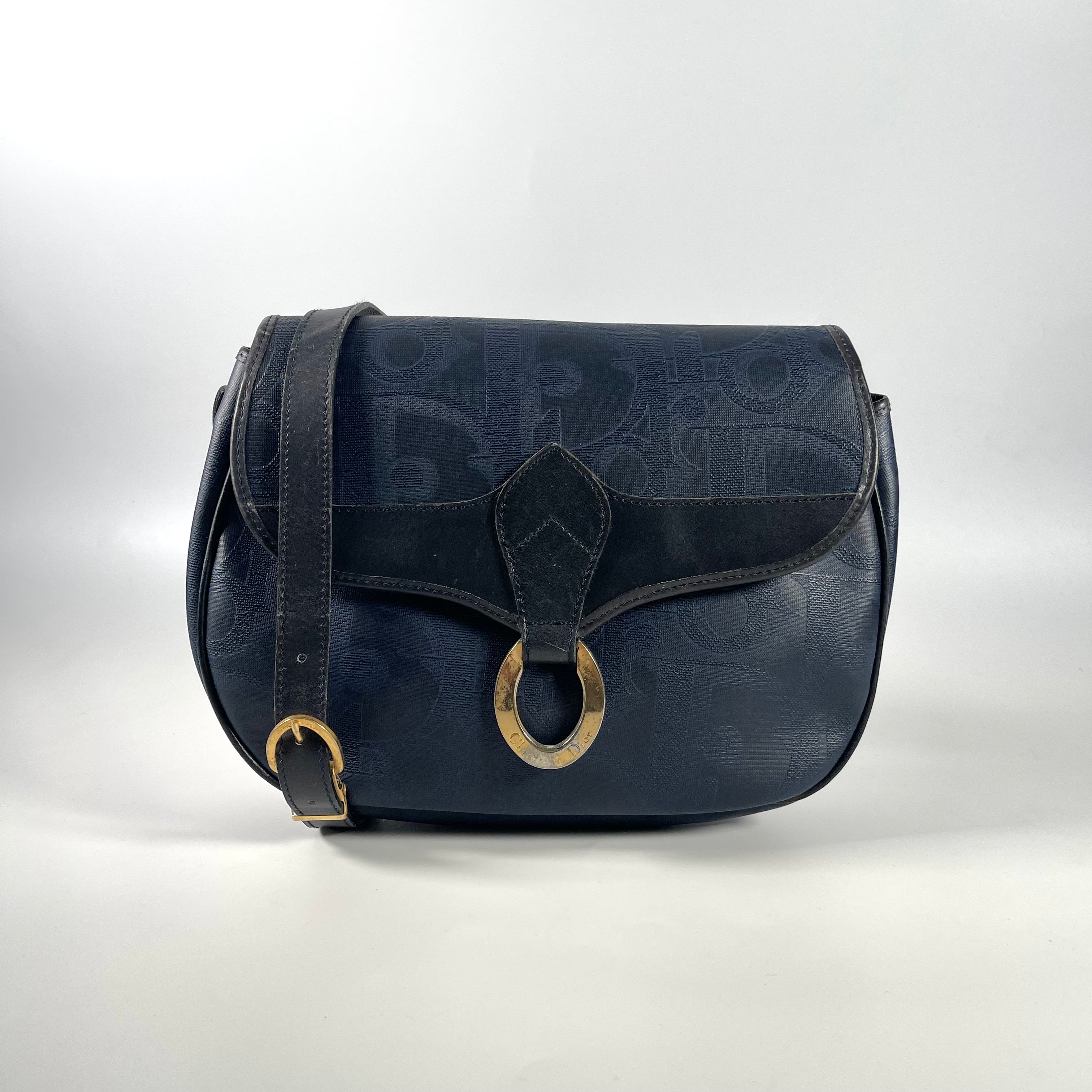 2512 secondhand  CD Shoulder bag