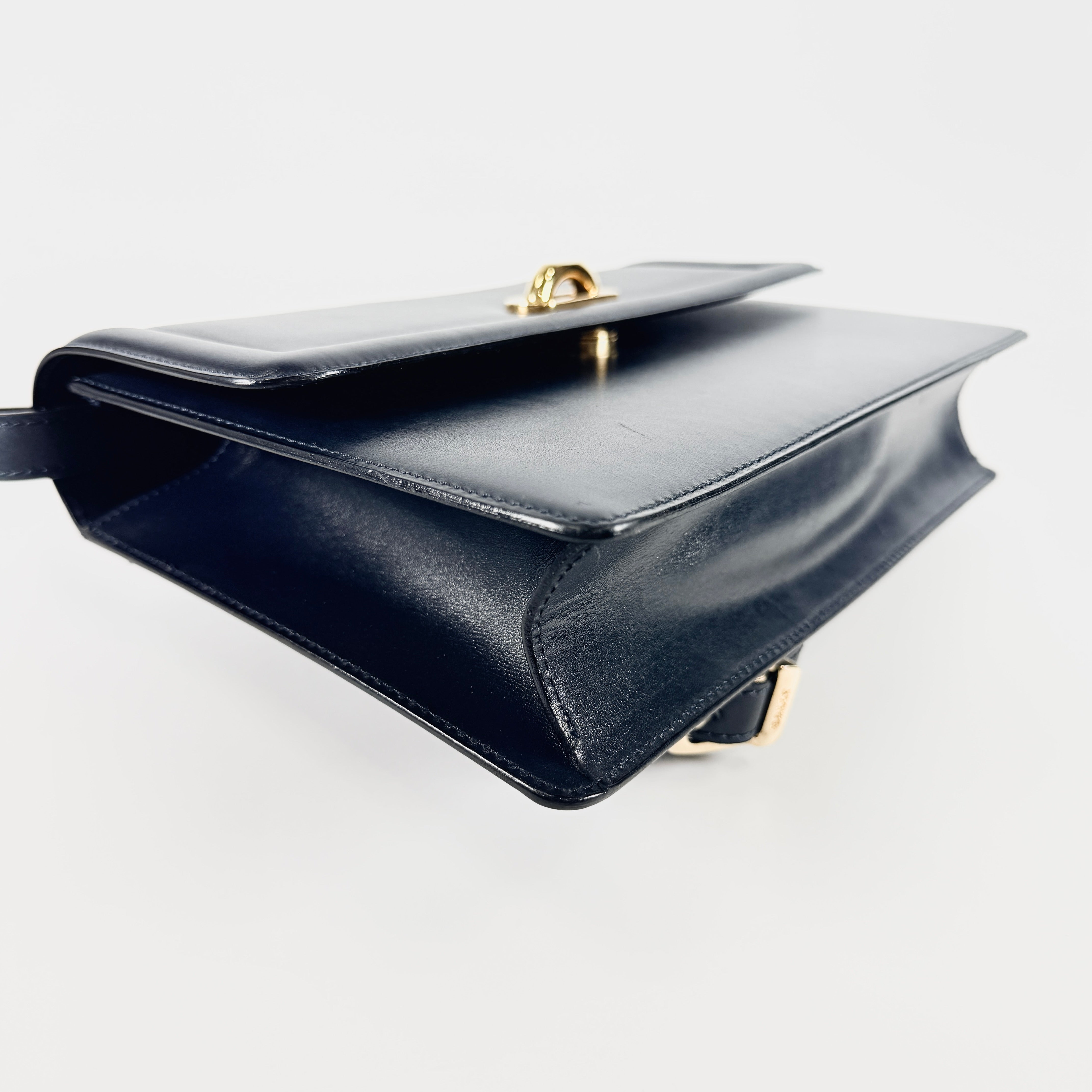 2607 secondhand Bally Shoulder Bag