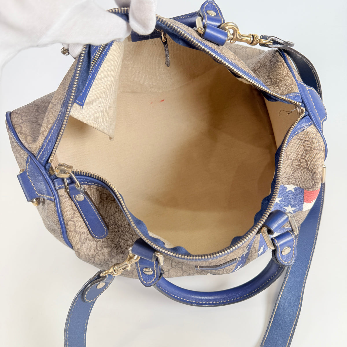 2606 secondhand GUCCI GG Supreme 2Way bag