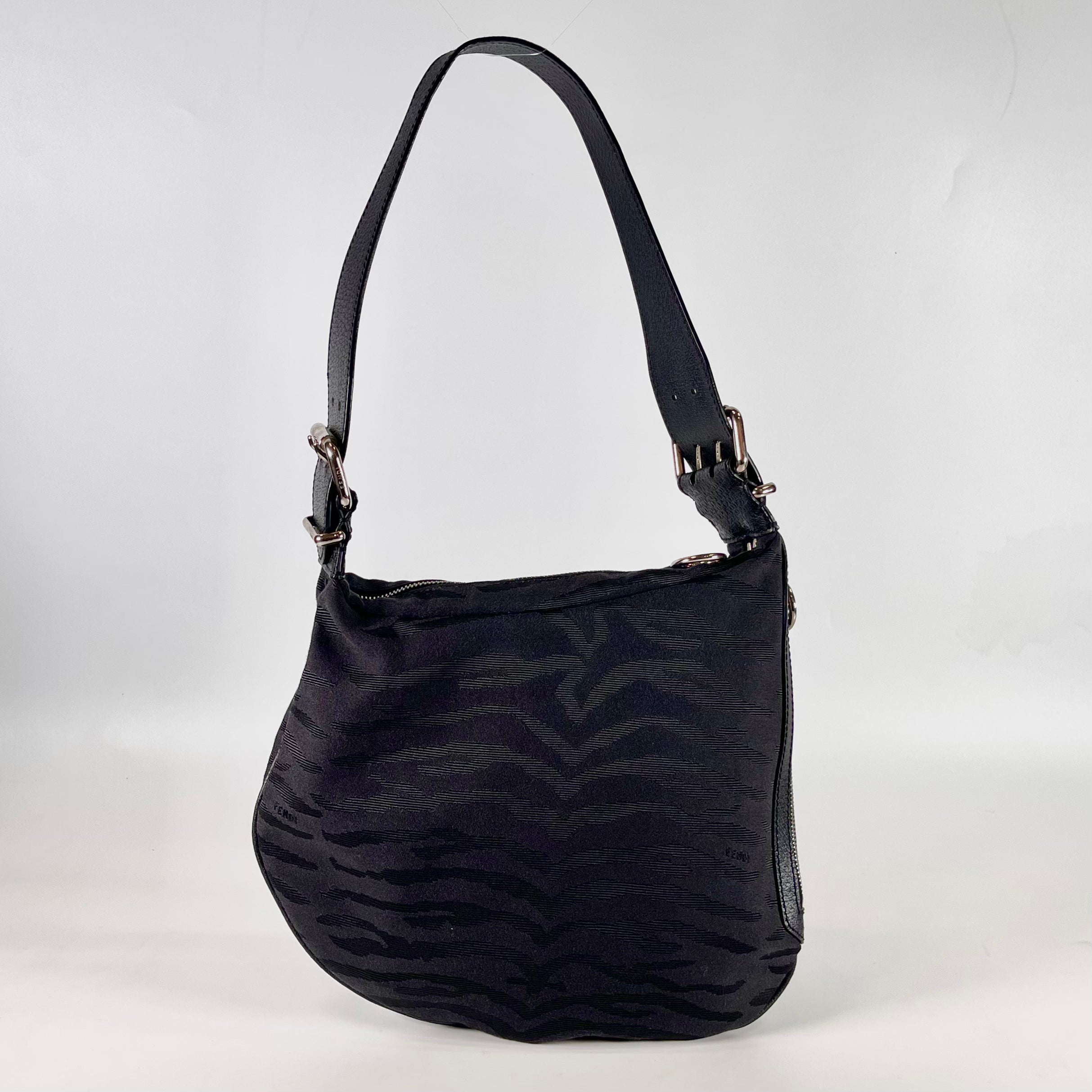 2512 secondhand  FENDI Zebra hand bag