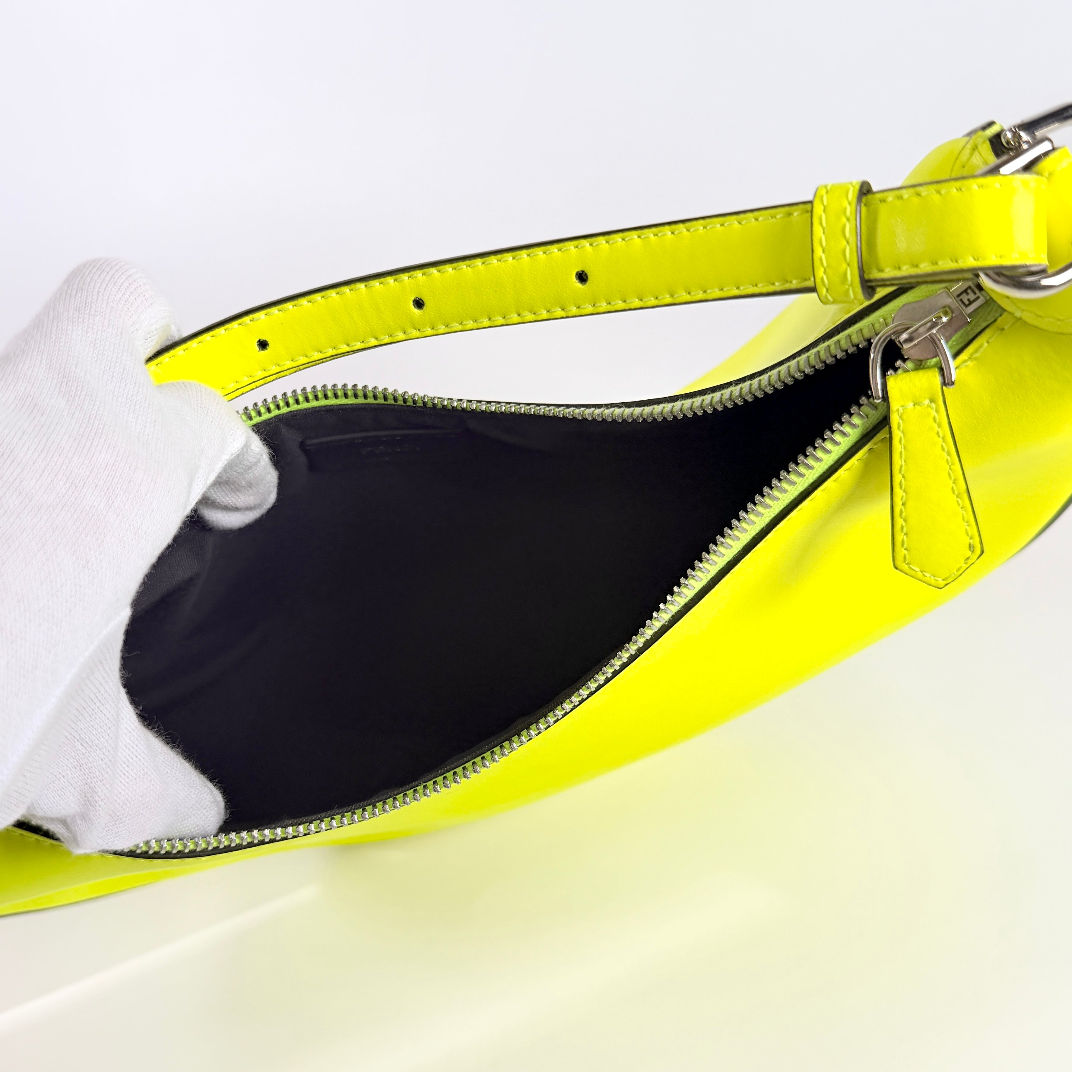 2608 secondhand FENDI Graphy Yellow