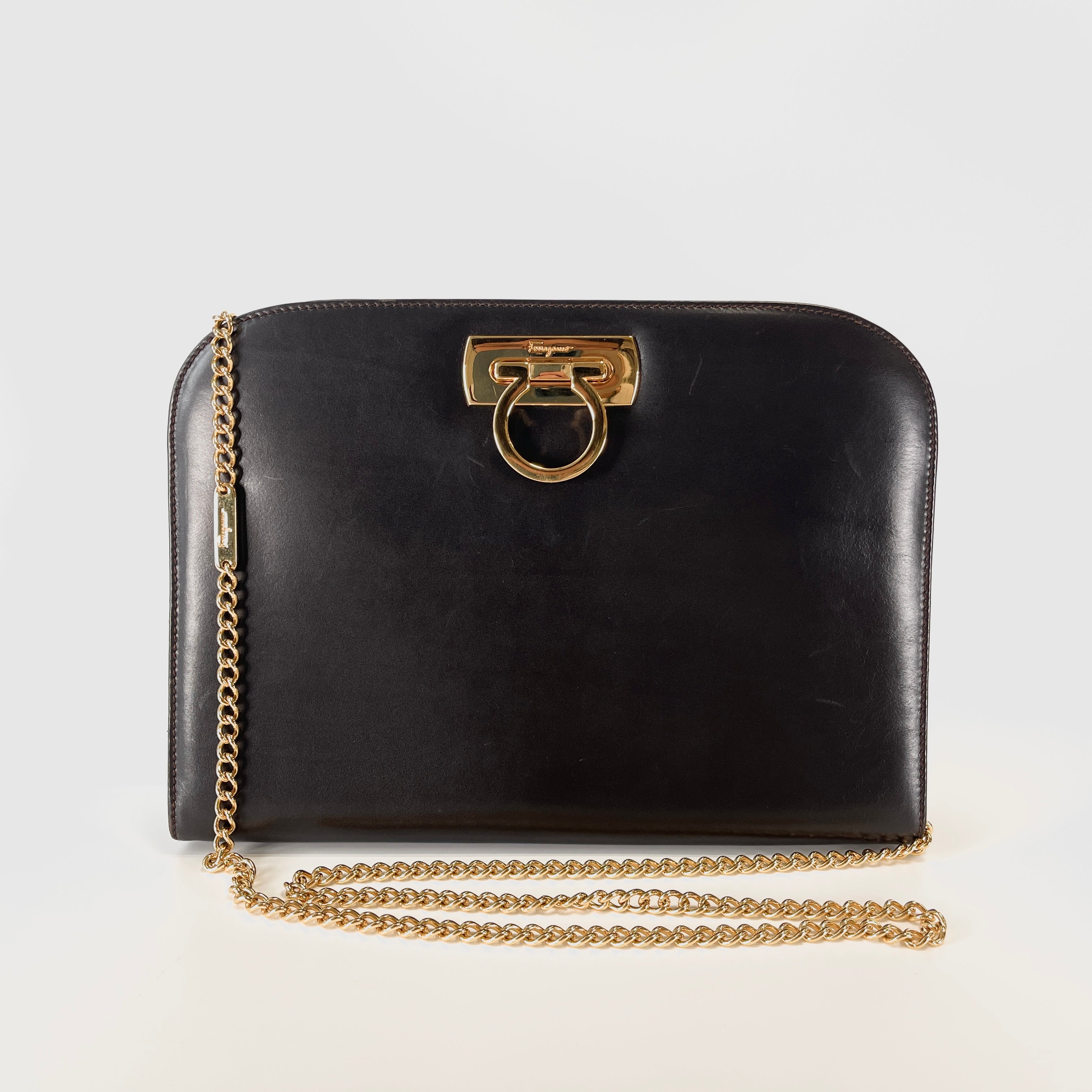 2603 secondhand Ferragamo Gancini Chain Shoulder Bag