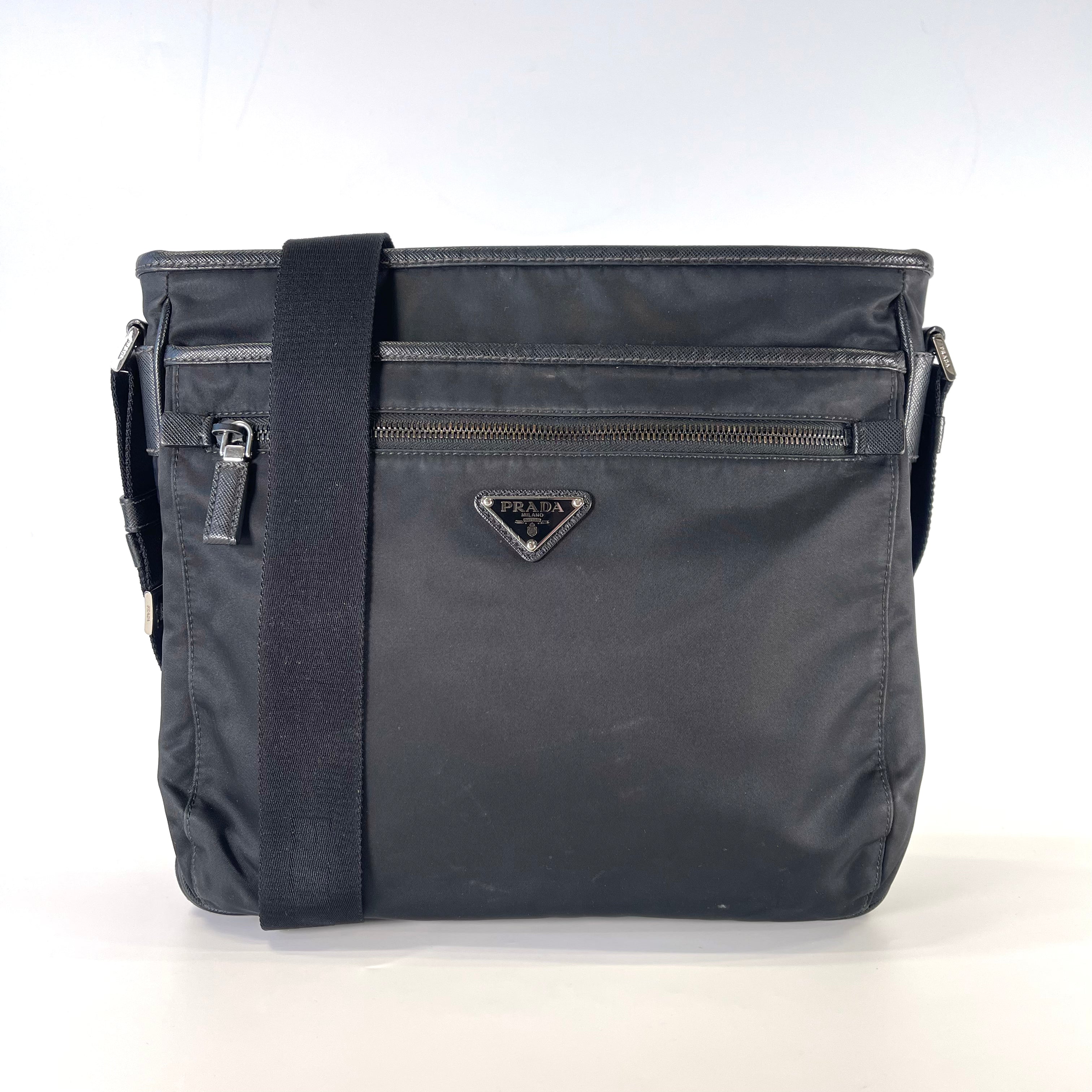 2512 secondhand  PRADA shoulderbag
