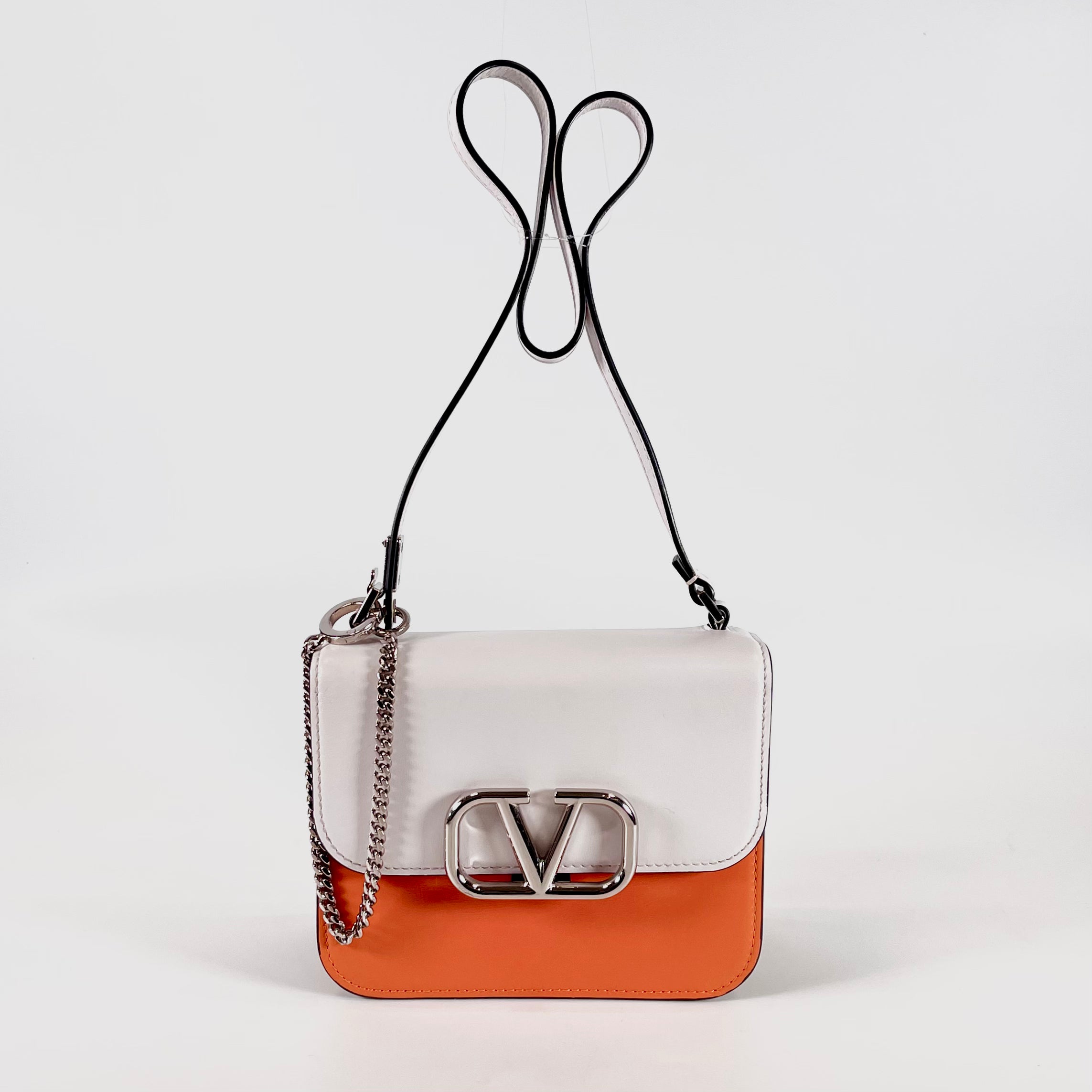 2601 secondhand hand bag white × orange The