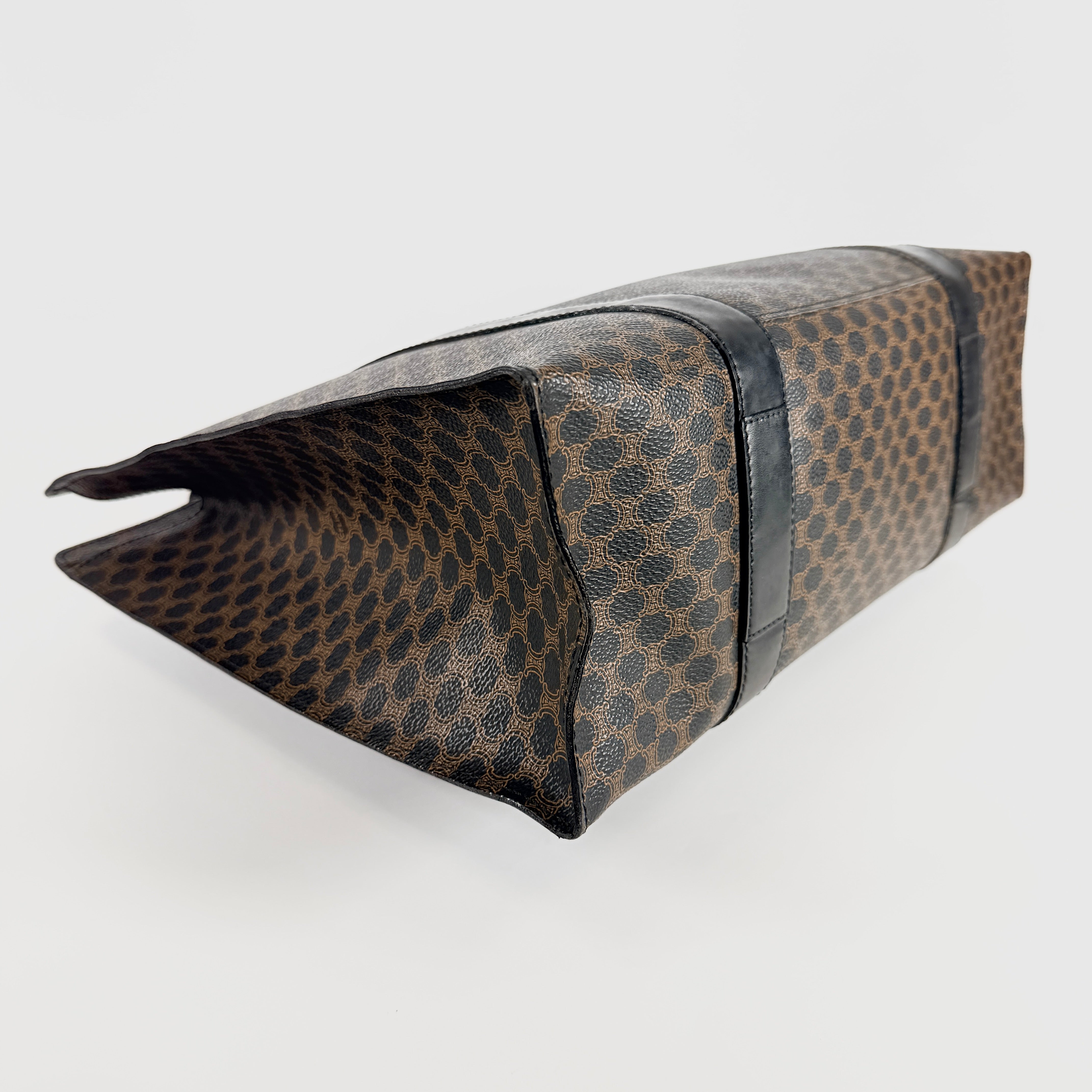 2607 secondhand CELINE Macadam Shoulder bag
