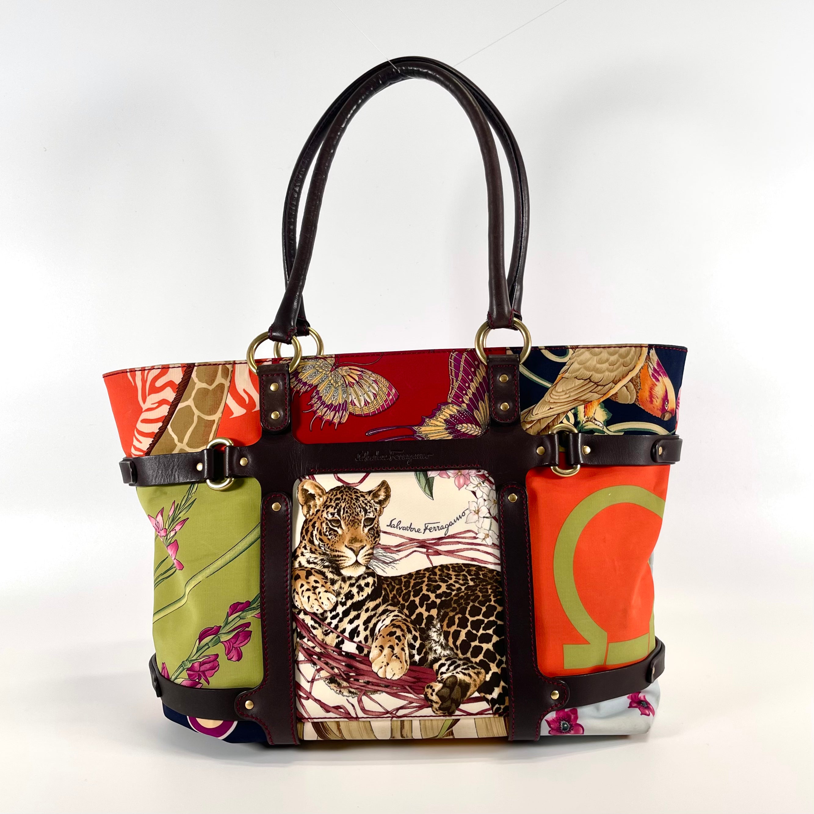 2512 secondhand  Ferragamo handbag