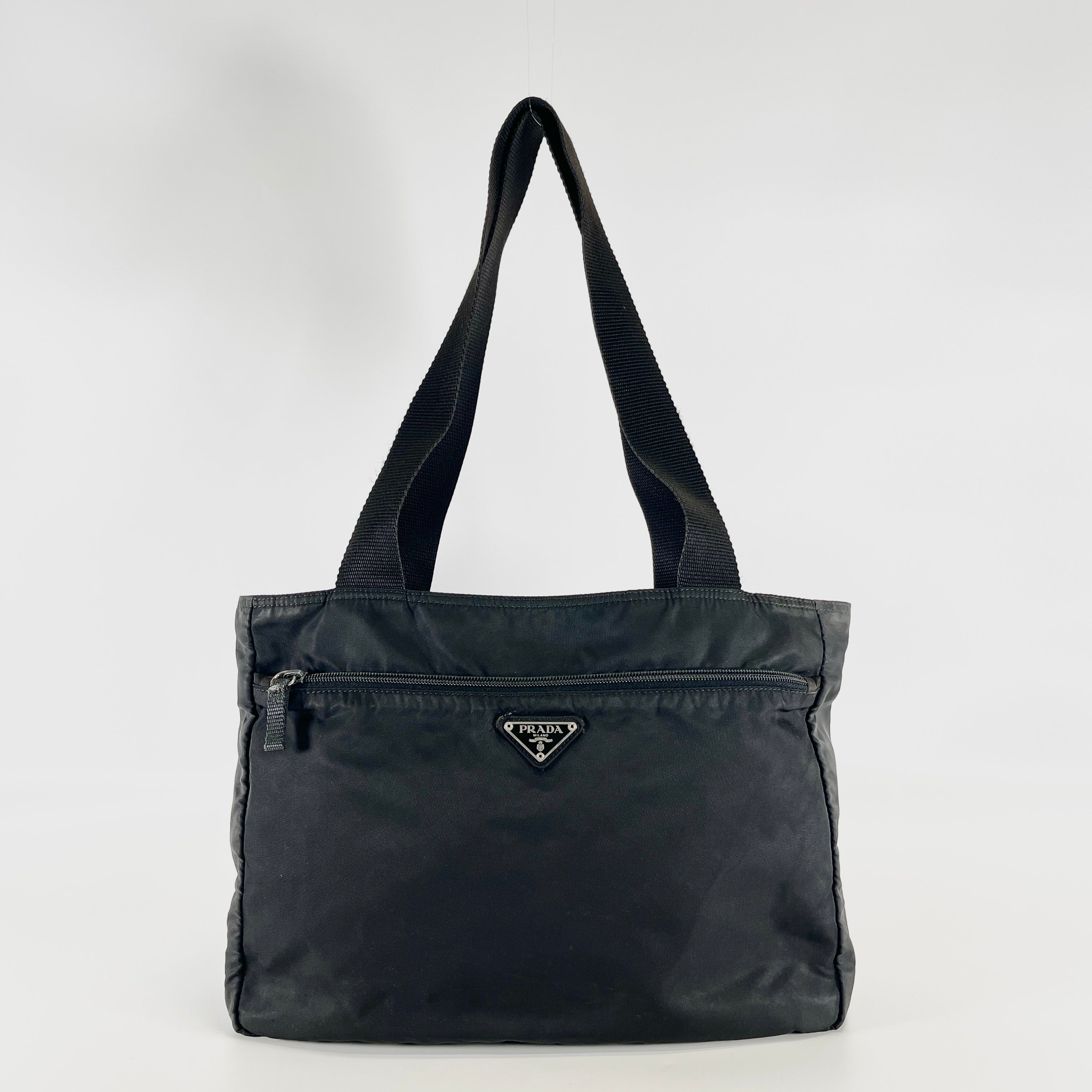2605 secondhand PRADA nylon Crossbody Bag