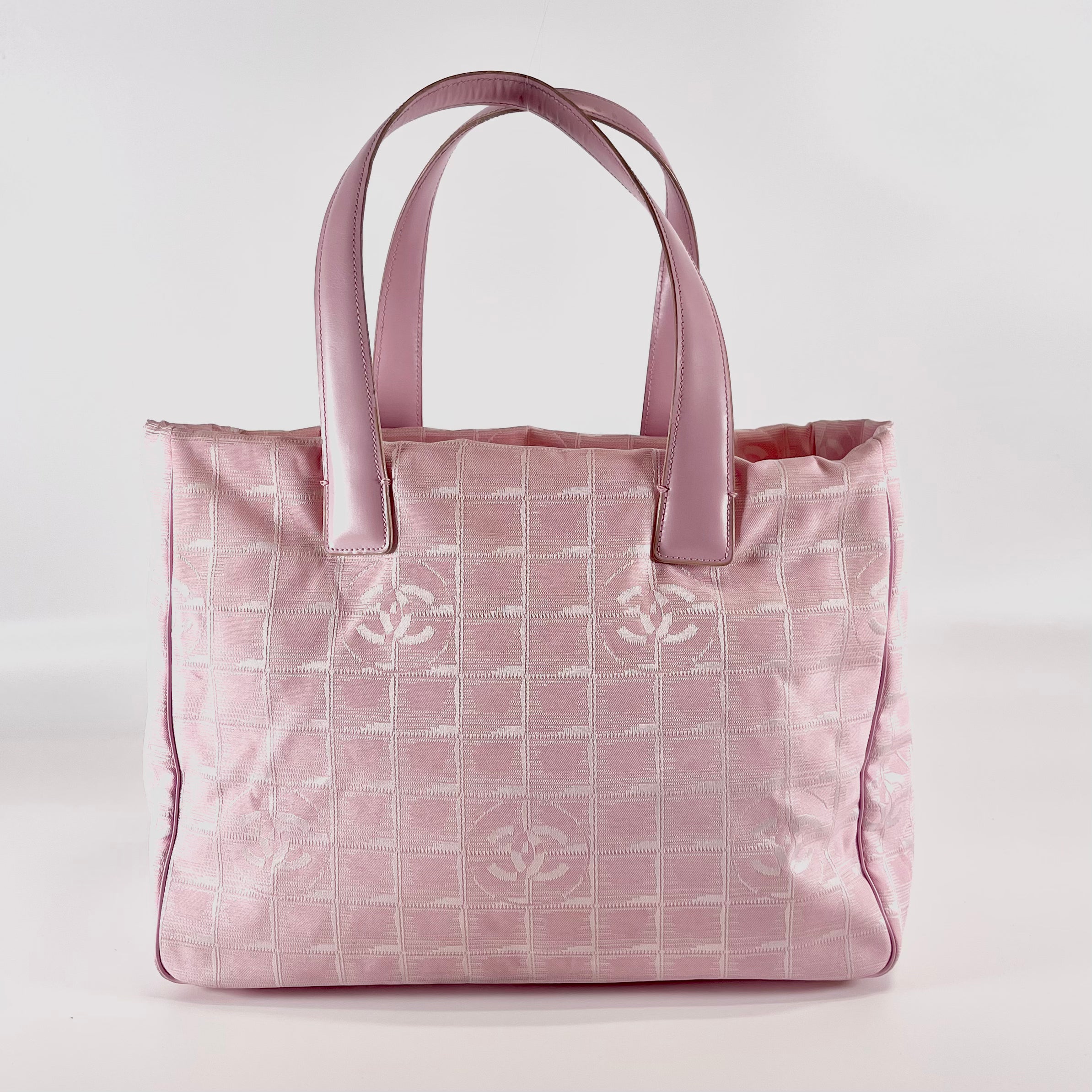 2602 secondhand CHANEL New Travel MM Tote Bag