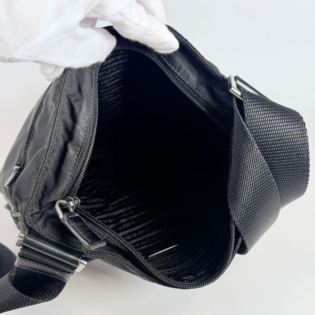 2606 secondhand PRADA Shoulder bag