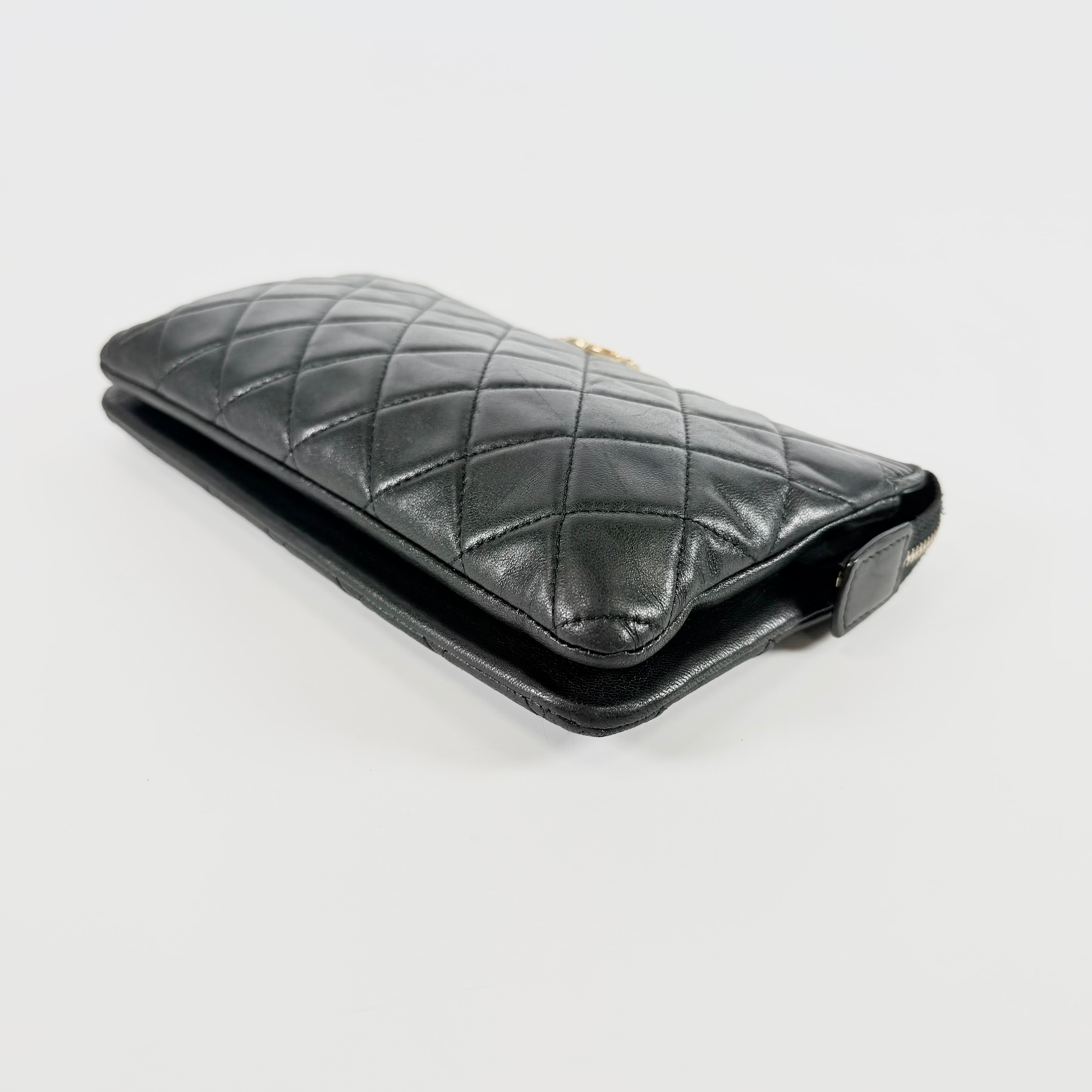 2608 secondhand CHANEL Lambskin Wallet Black
