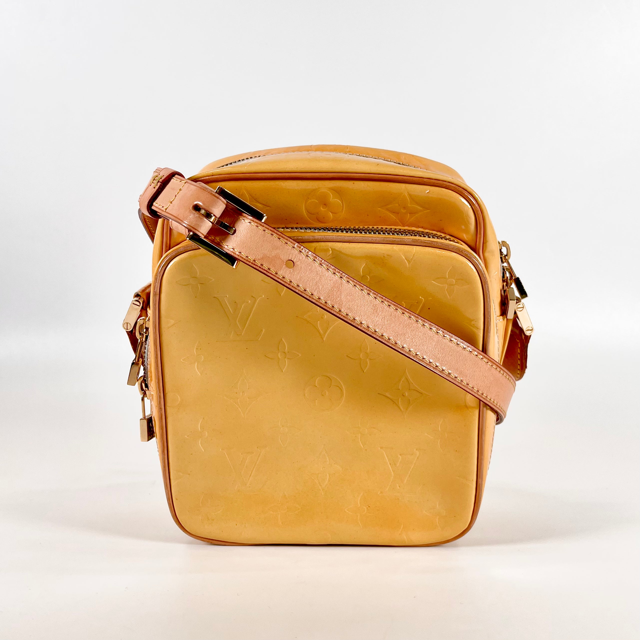 2601 Louis Vuitton Vernis Worcester M91075 BA0979