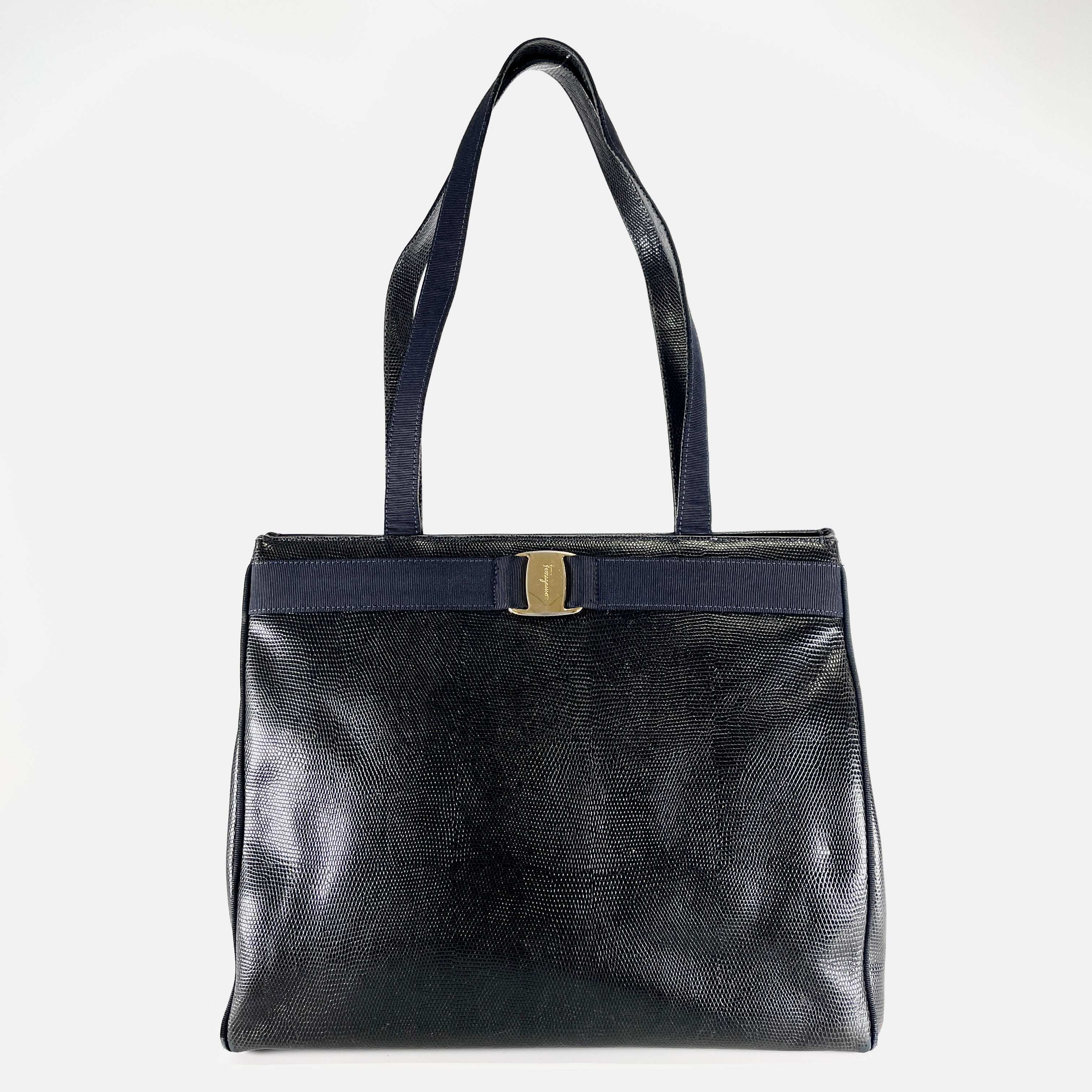 2605 secondhand Ferragamo Shoulder bag