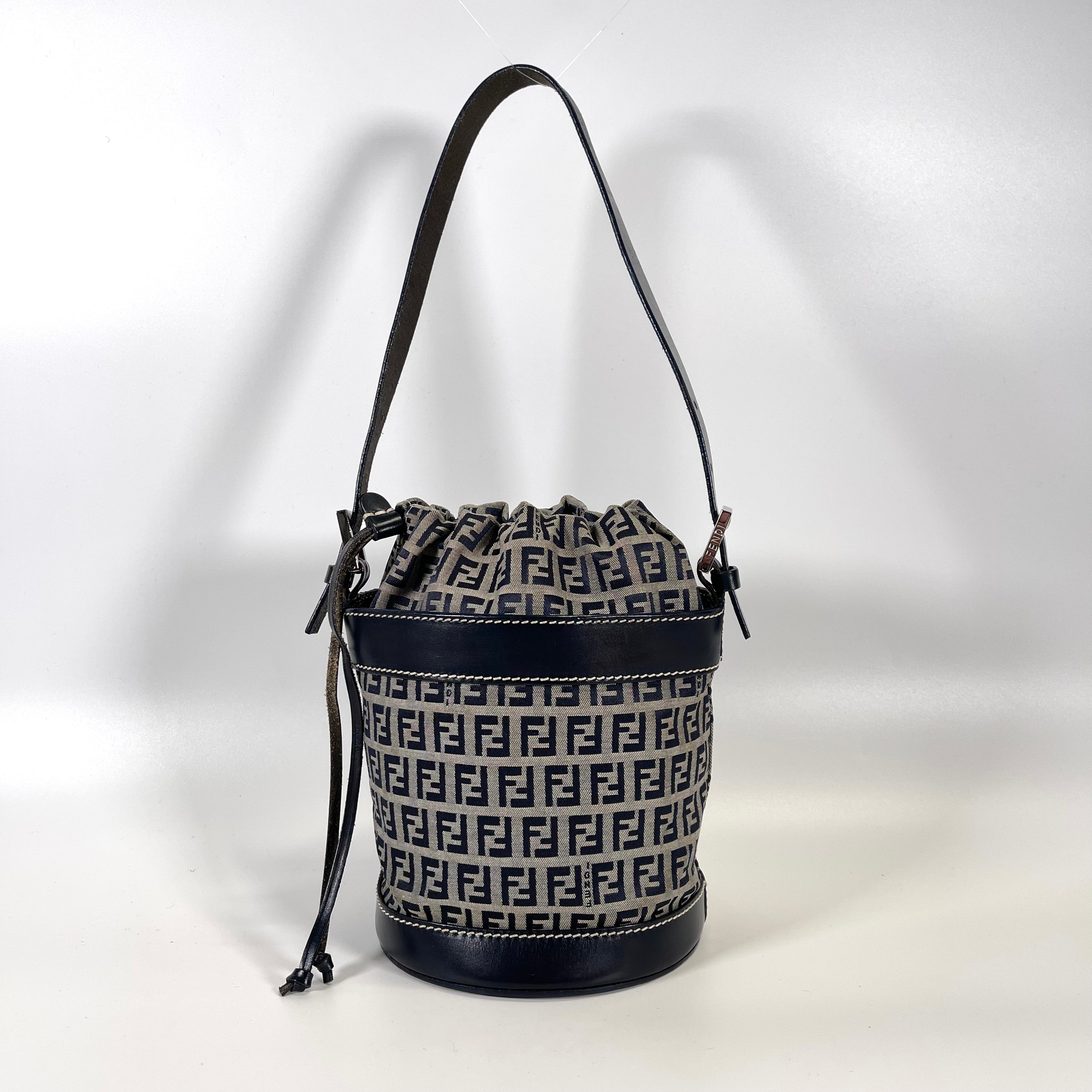 2511 FENDI hand bag