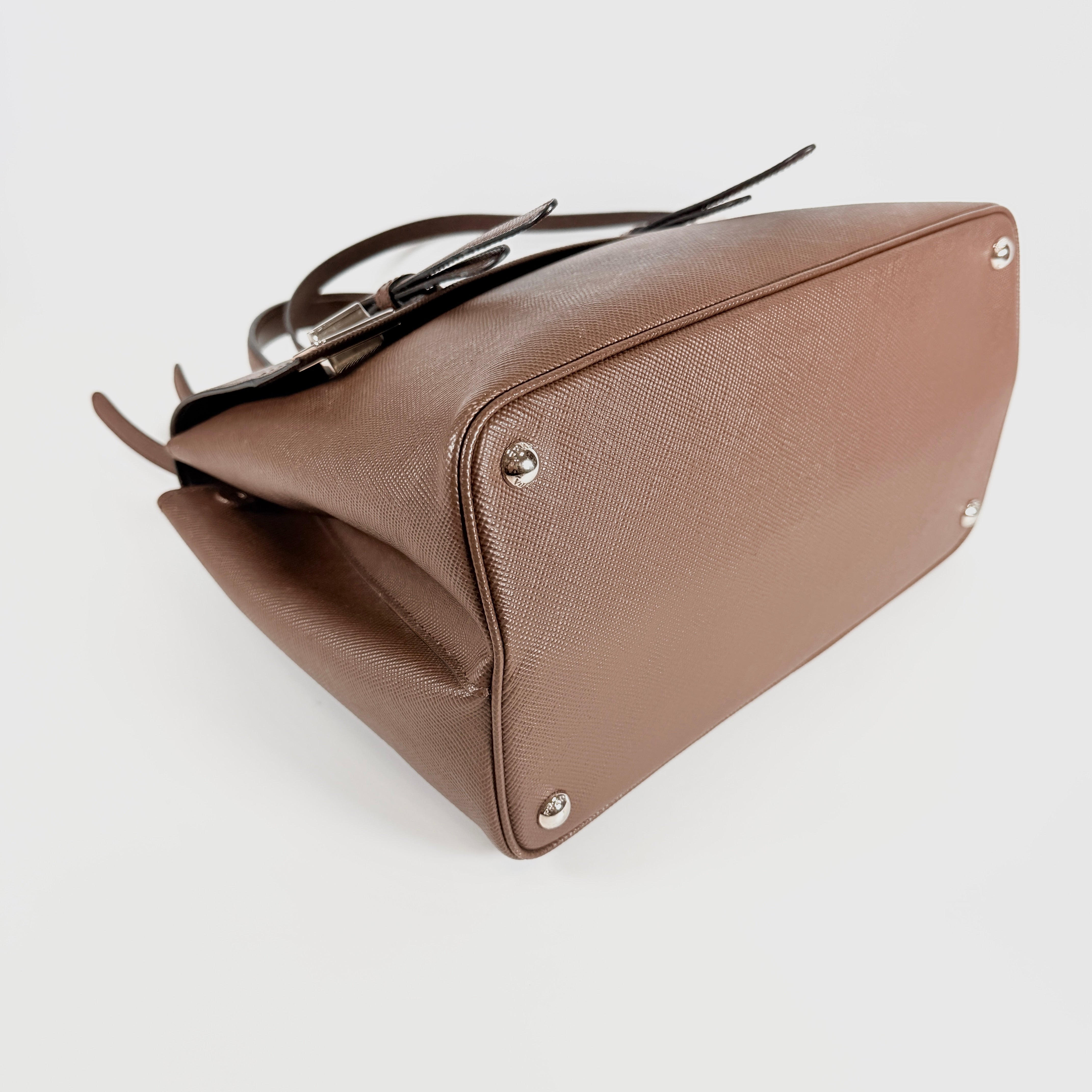 2606 secondhand PRADA bag / others double turn rock 2WAY Medium surface
