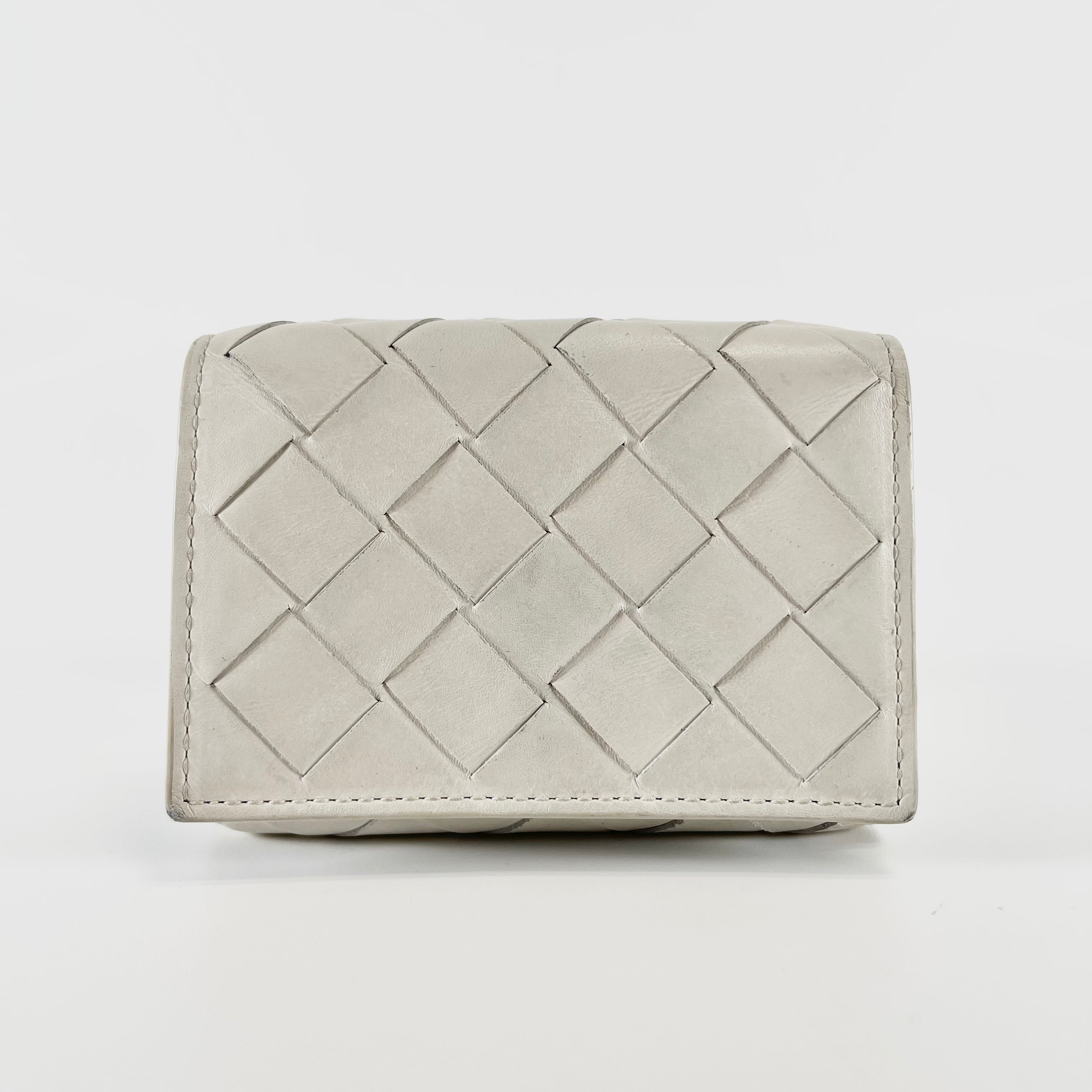 2603 secondhand BOTTEGAVENETA  Intrecciato 3 Folding wallet white