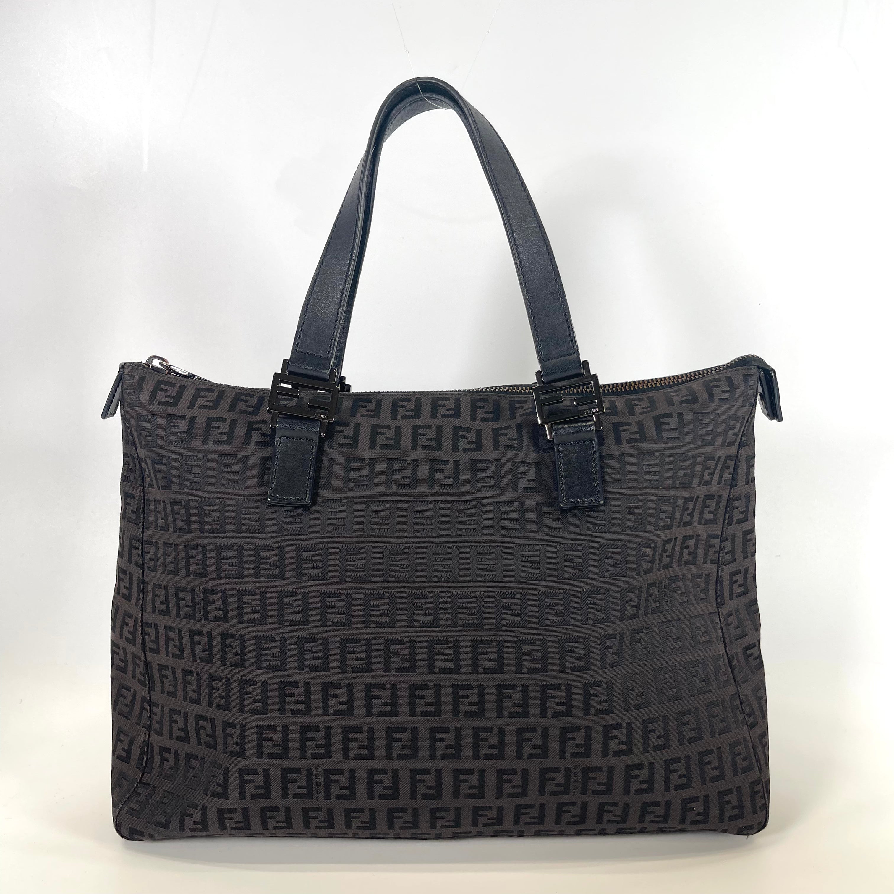 2512 secondhand  FENDI Zucchino handbag