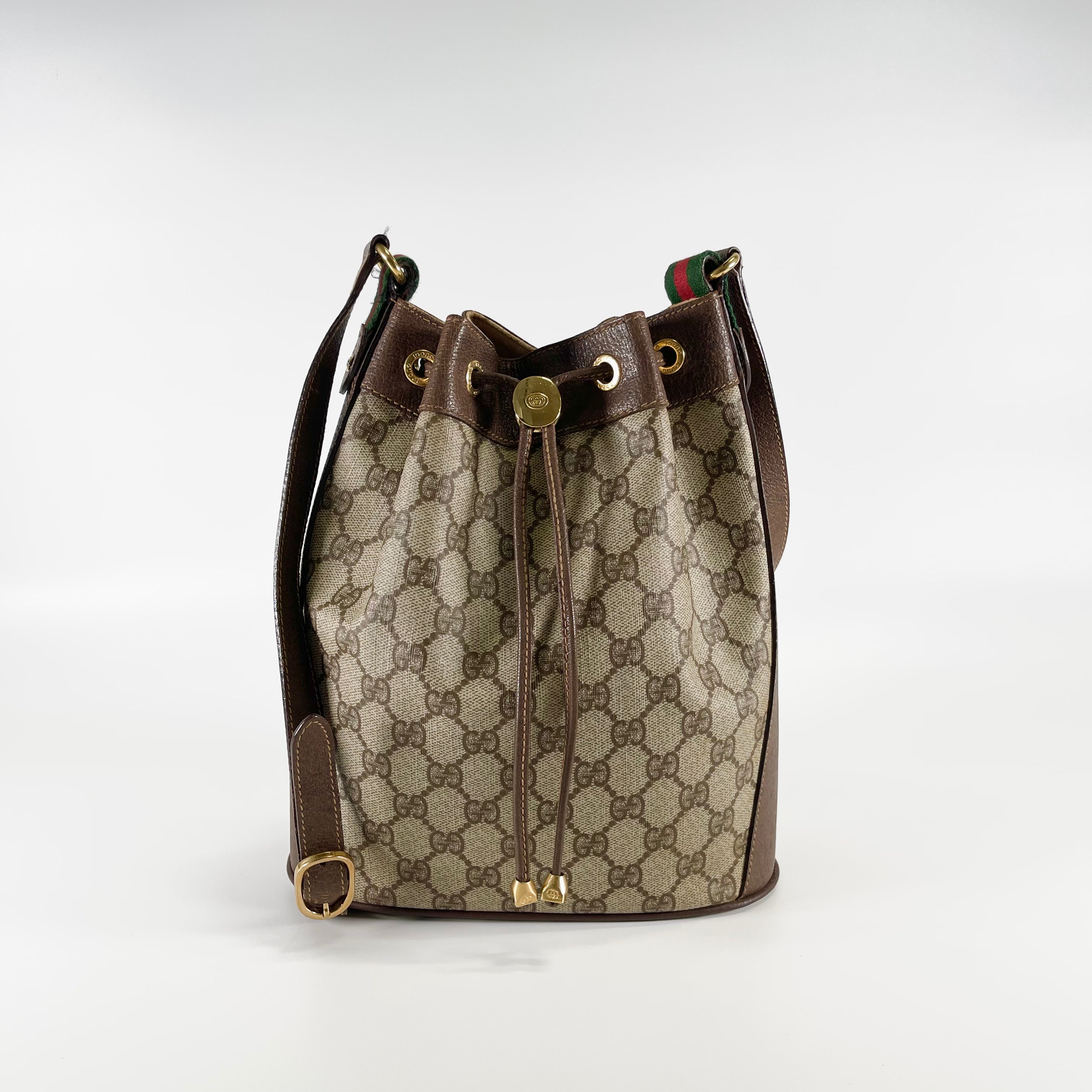 2601 secondhand GUCCI GG Supreme purse Shoulder bag