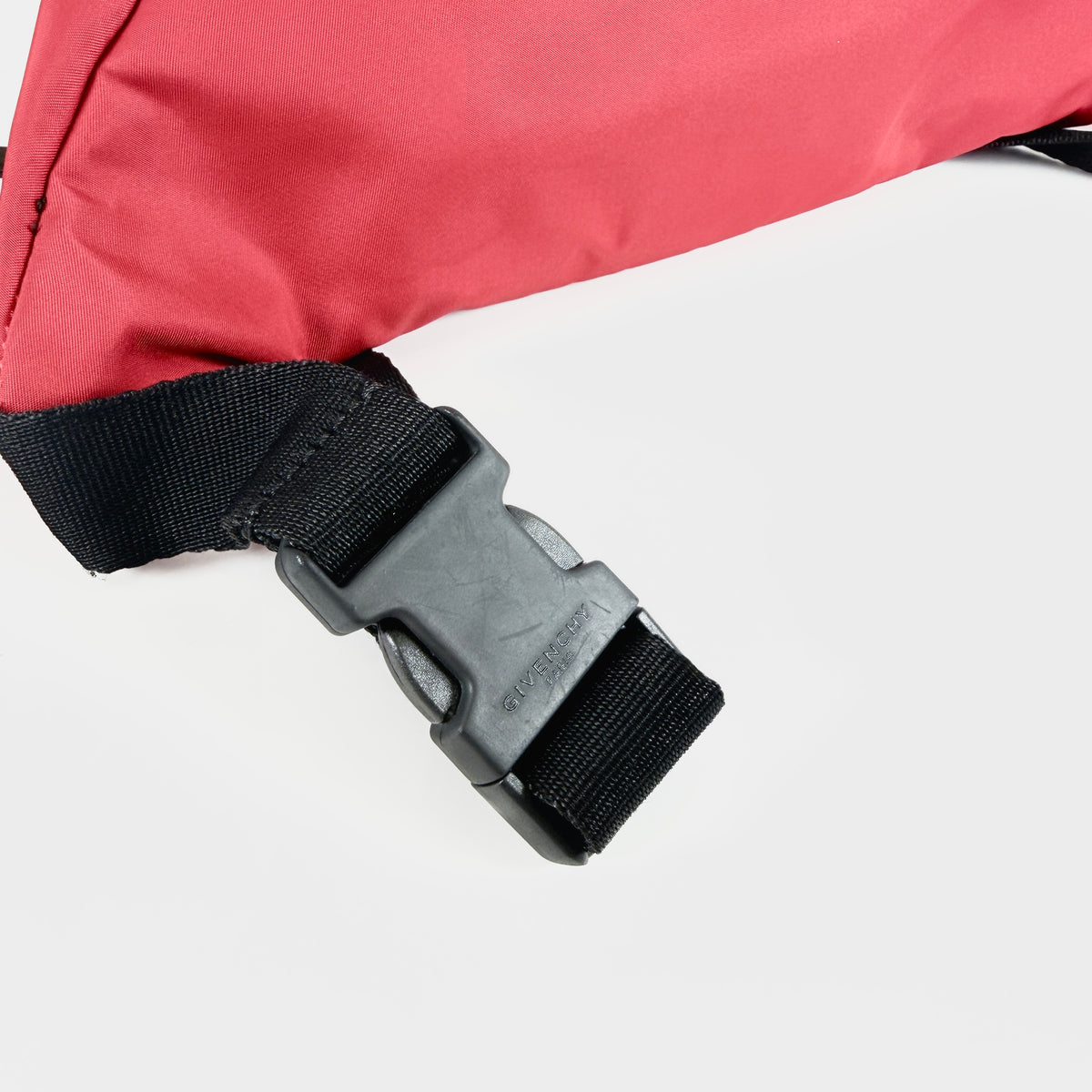 2607 secondhand GIVENCHY van Waist bag