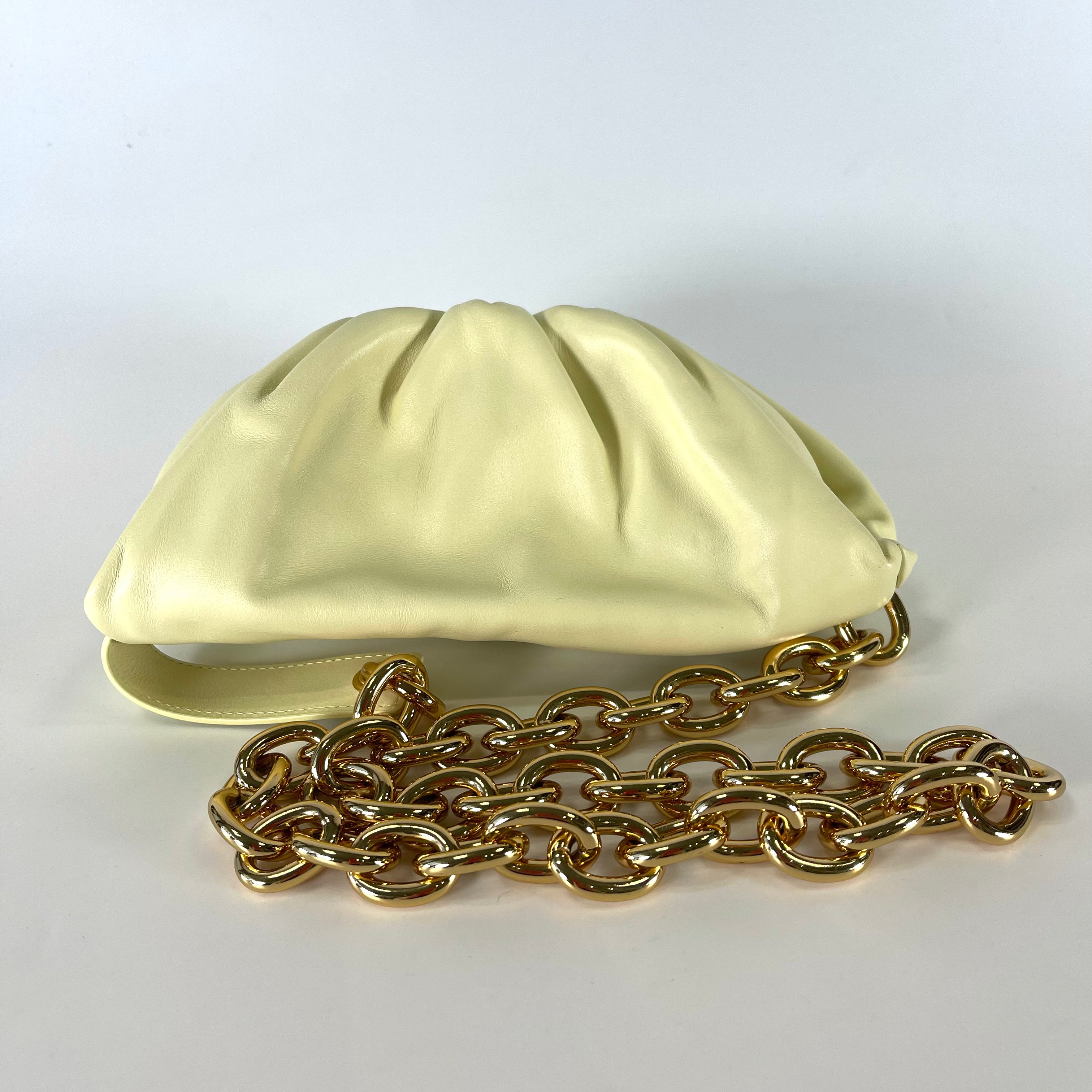 2511 BOTTEGAVENETA Leather Chain Pouch Body Yellow