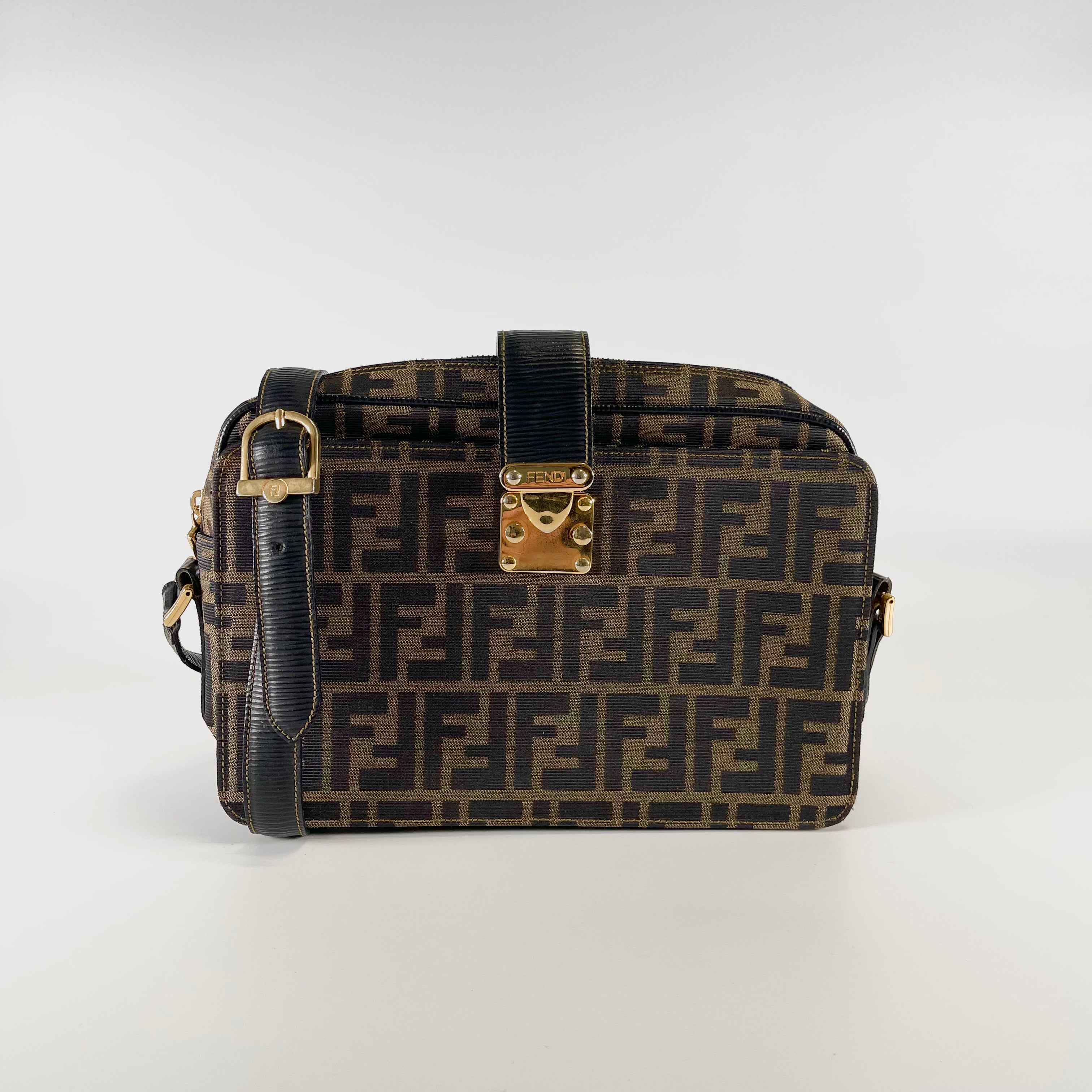 2601 secondhand FENDI Zucca Shoulder bag