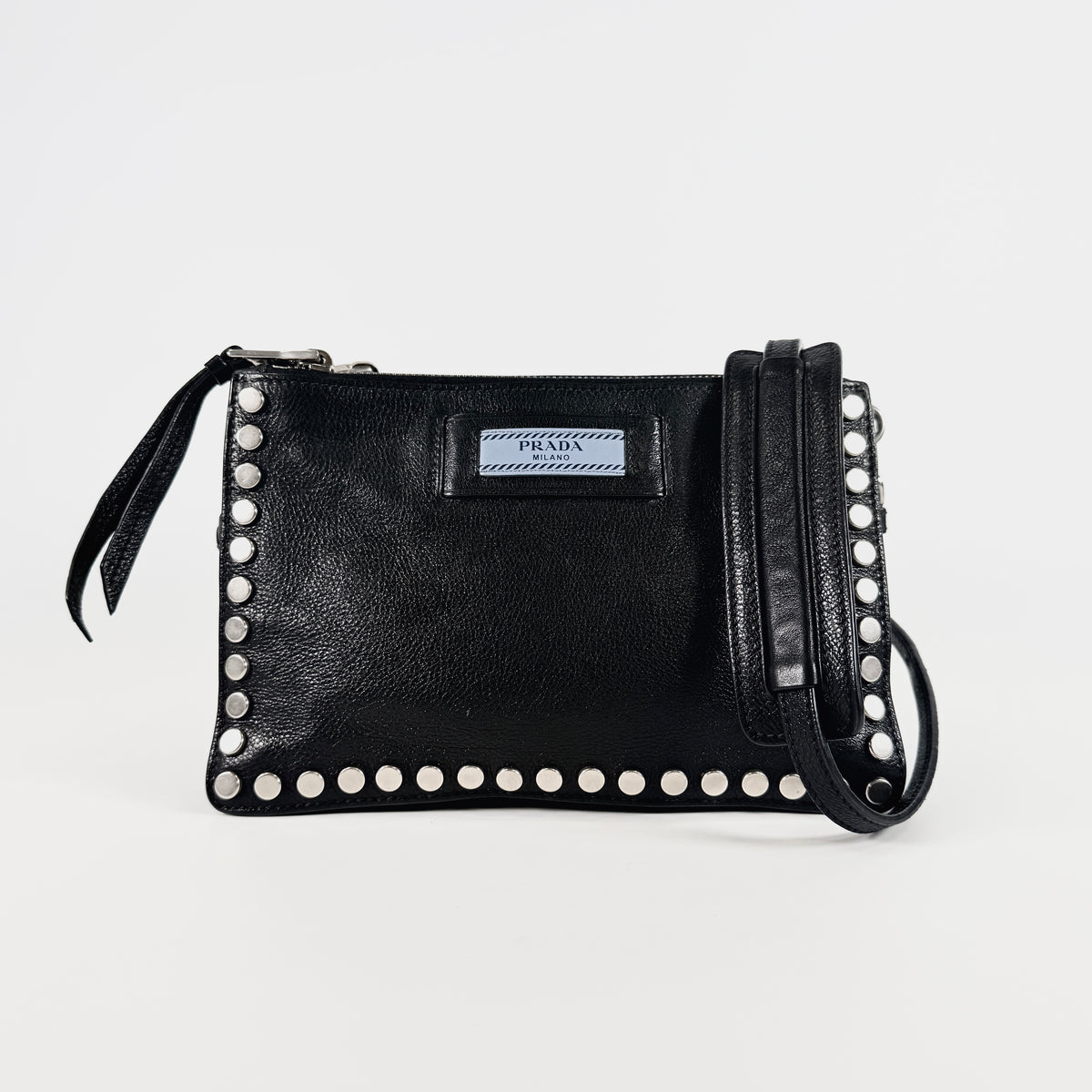 2607 secondhand PRADA leather shoulder black