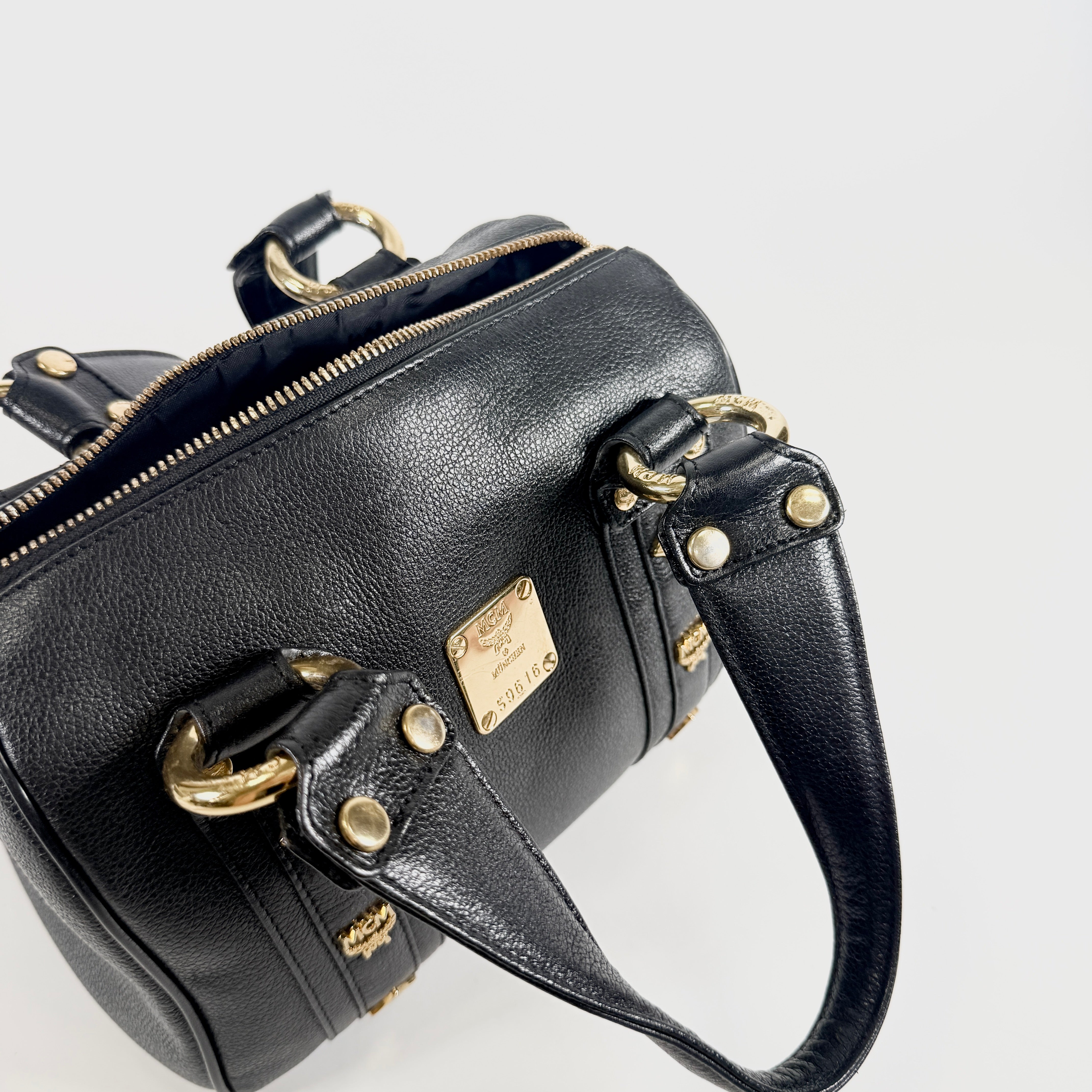 2608 secondhand MCM Boston bag