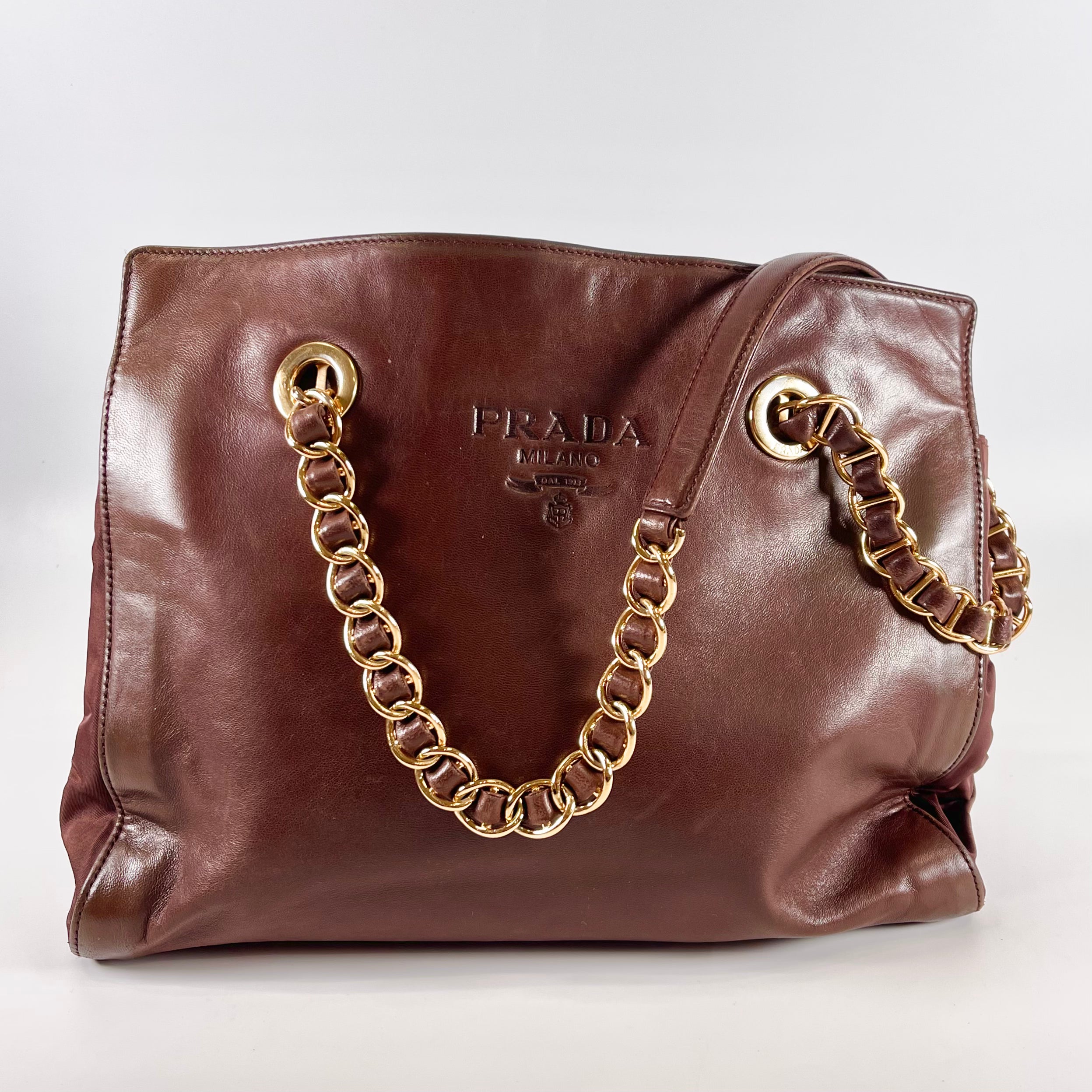 2602 secondhand PRADA leather Chain Bag