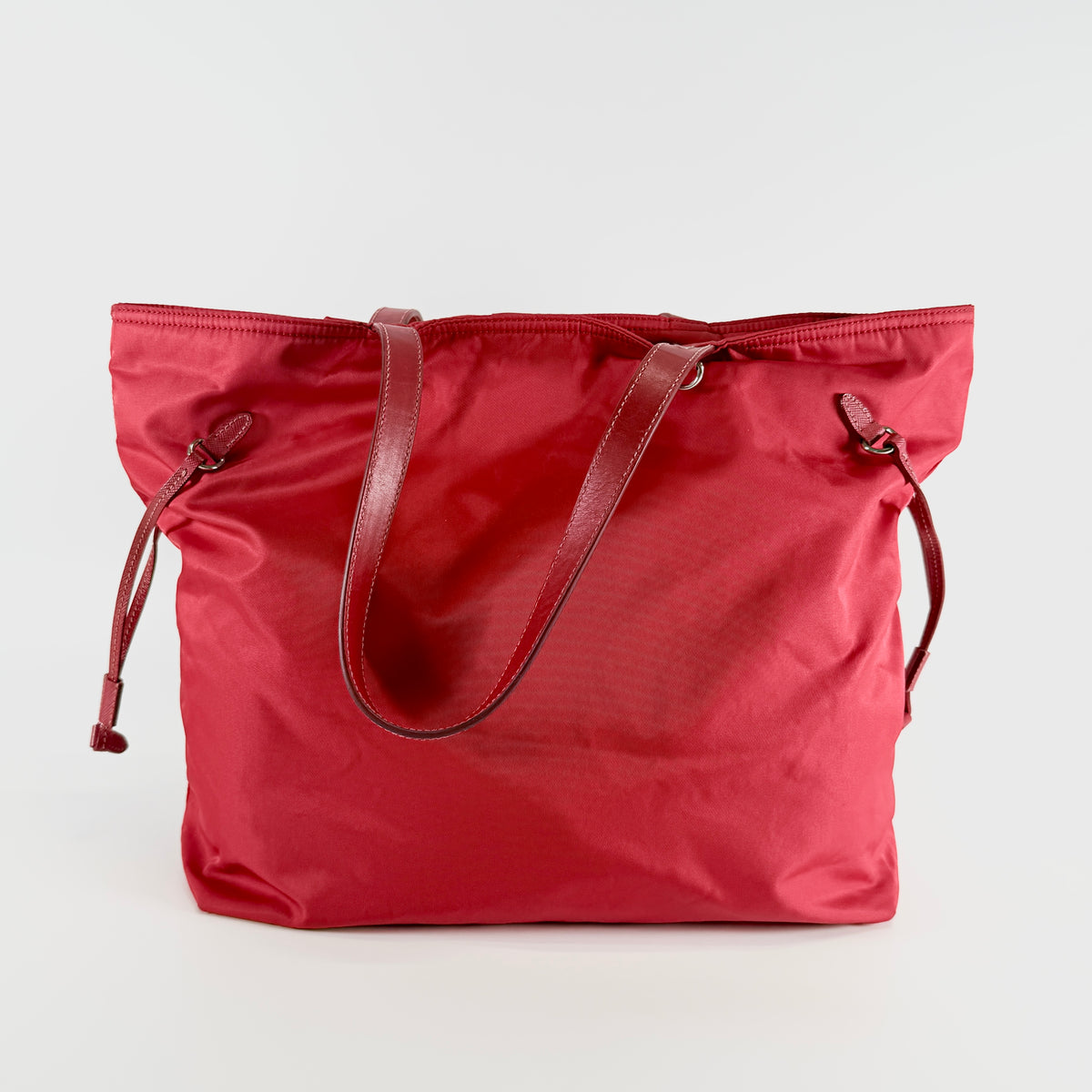 2606 secondhand PRADA nylon hand bag
