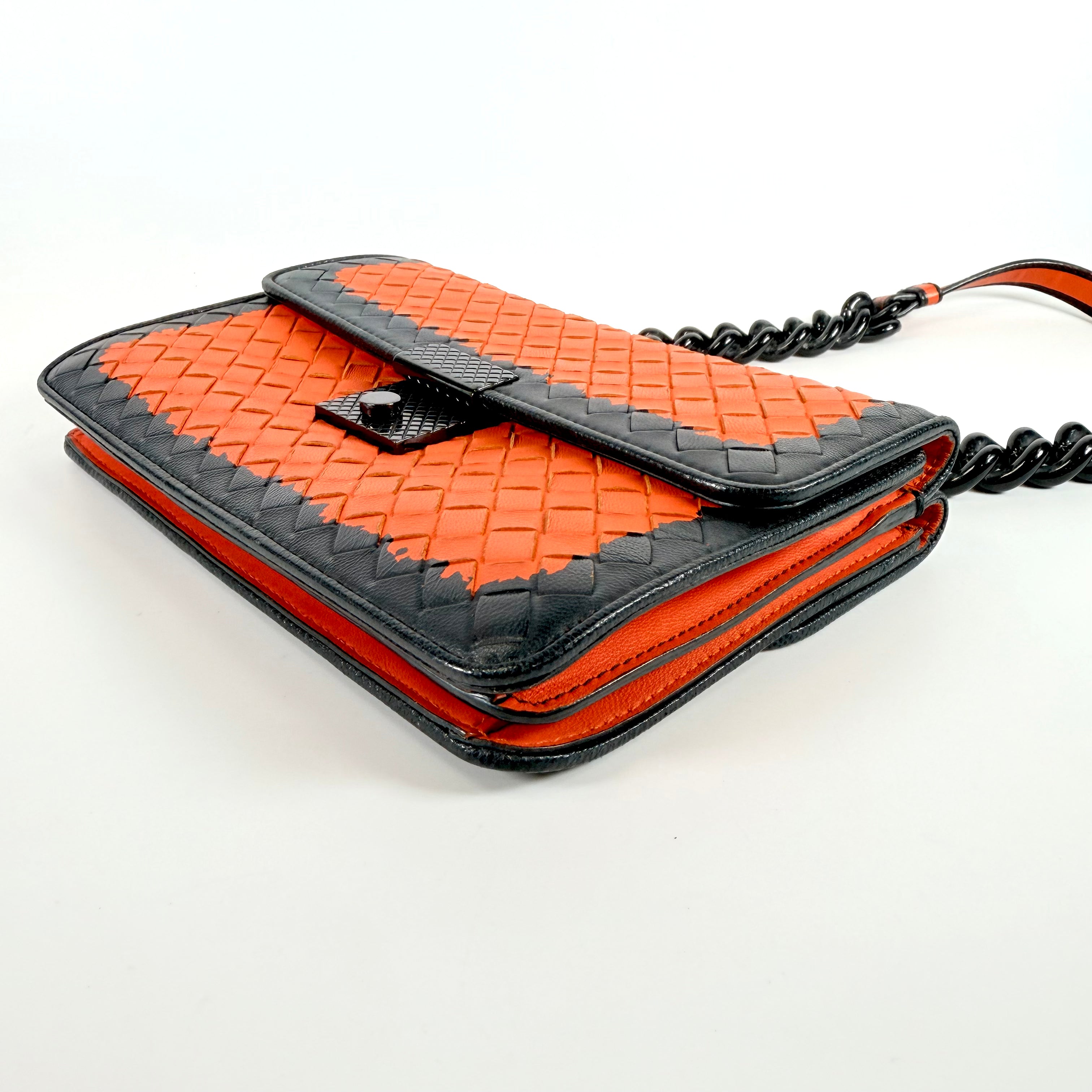 2606 secondhand BOTTEGA VENETA Intrecciato Shoulder Bag