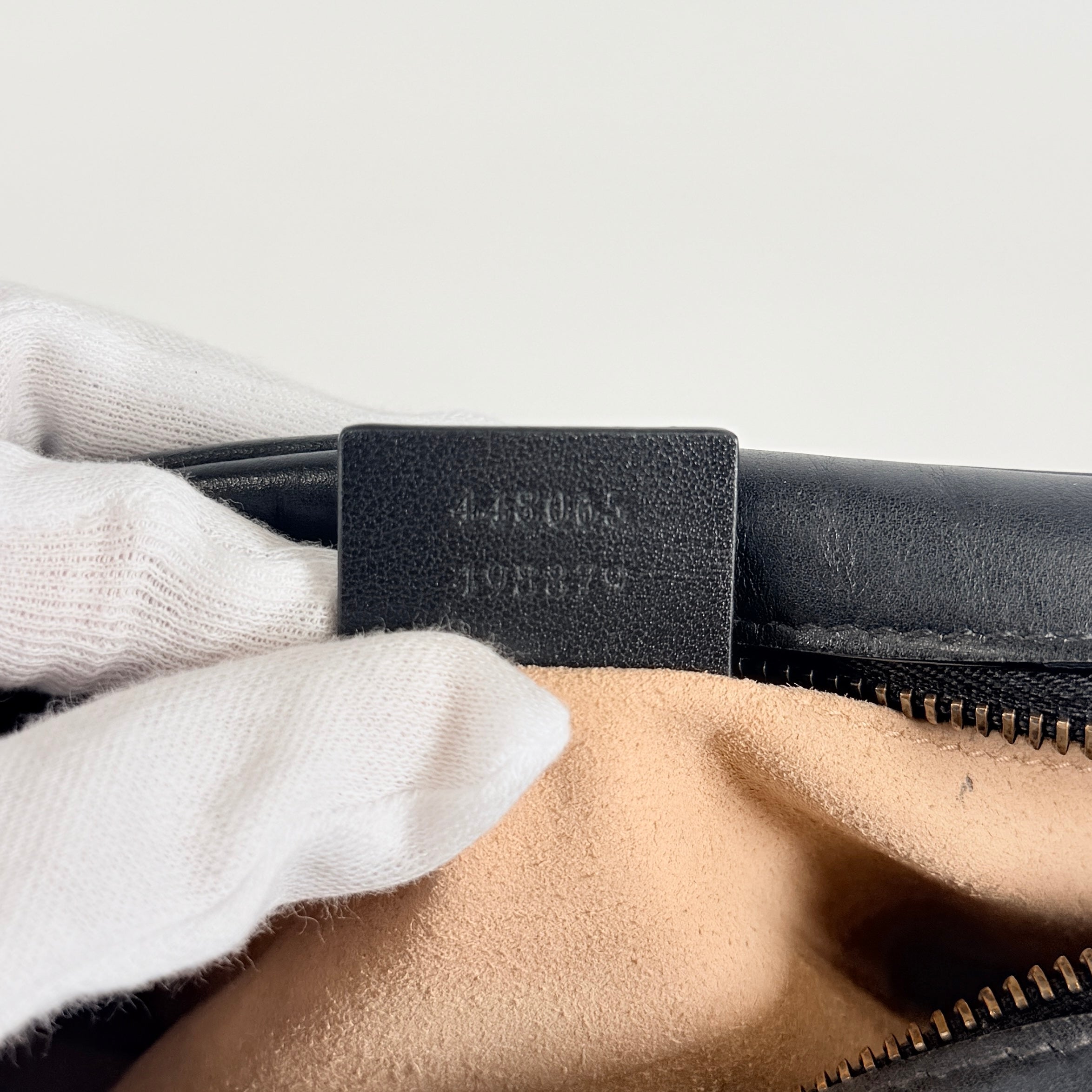 2607 secondhand GUCCI GG Marmont camera bag shoulder leather black