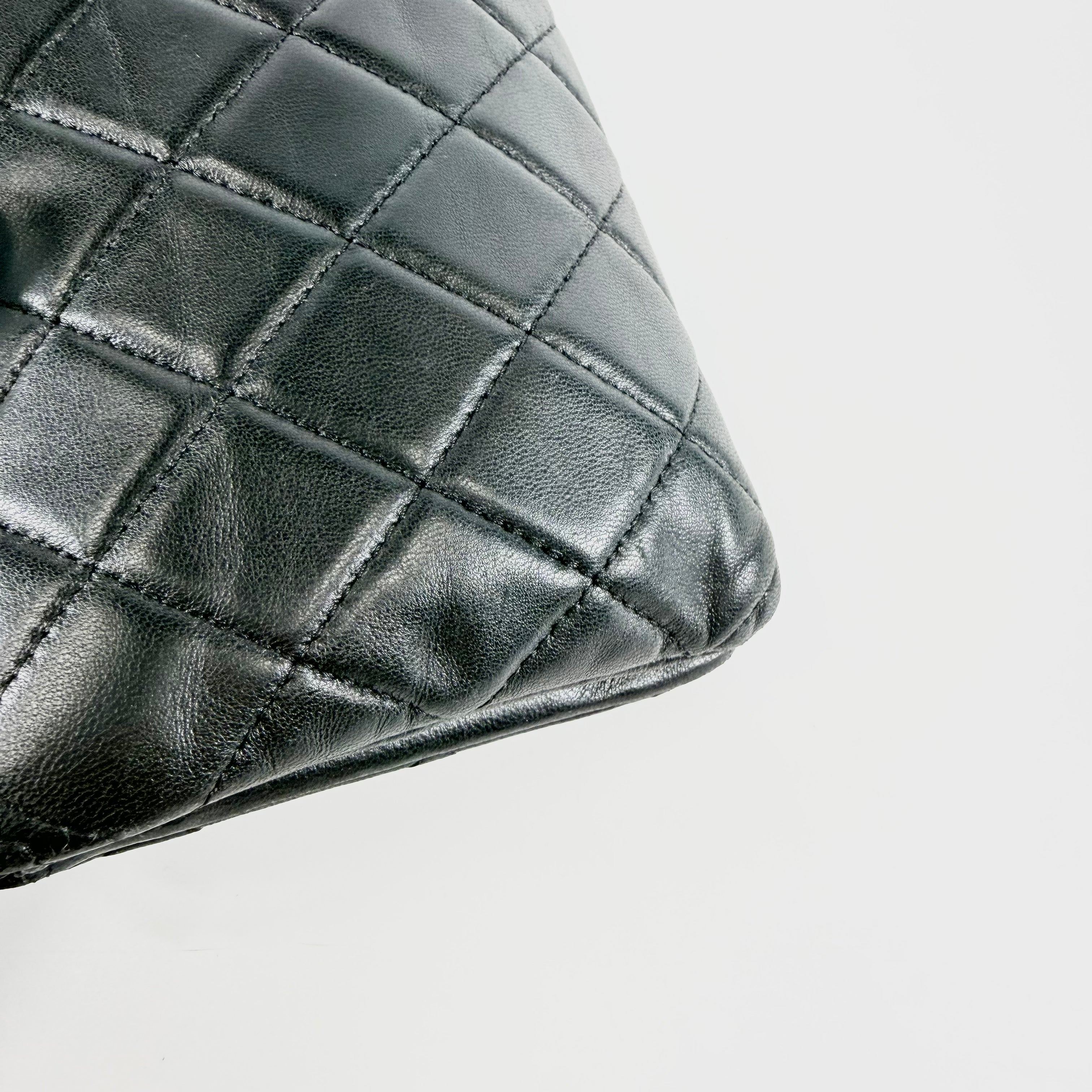 2608 secondhand CHANEL Lambskin Wallet Black