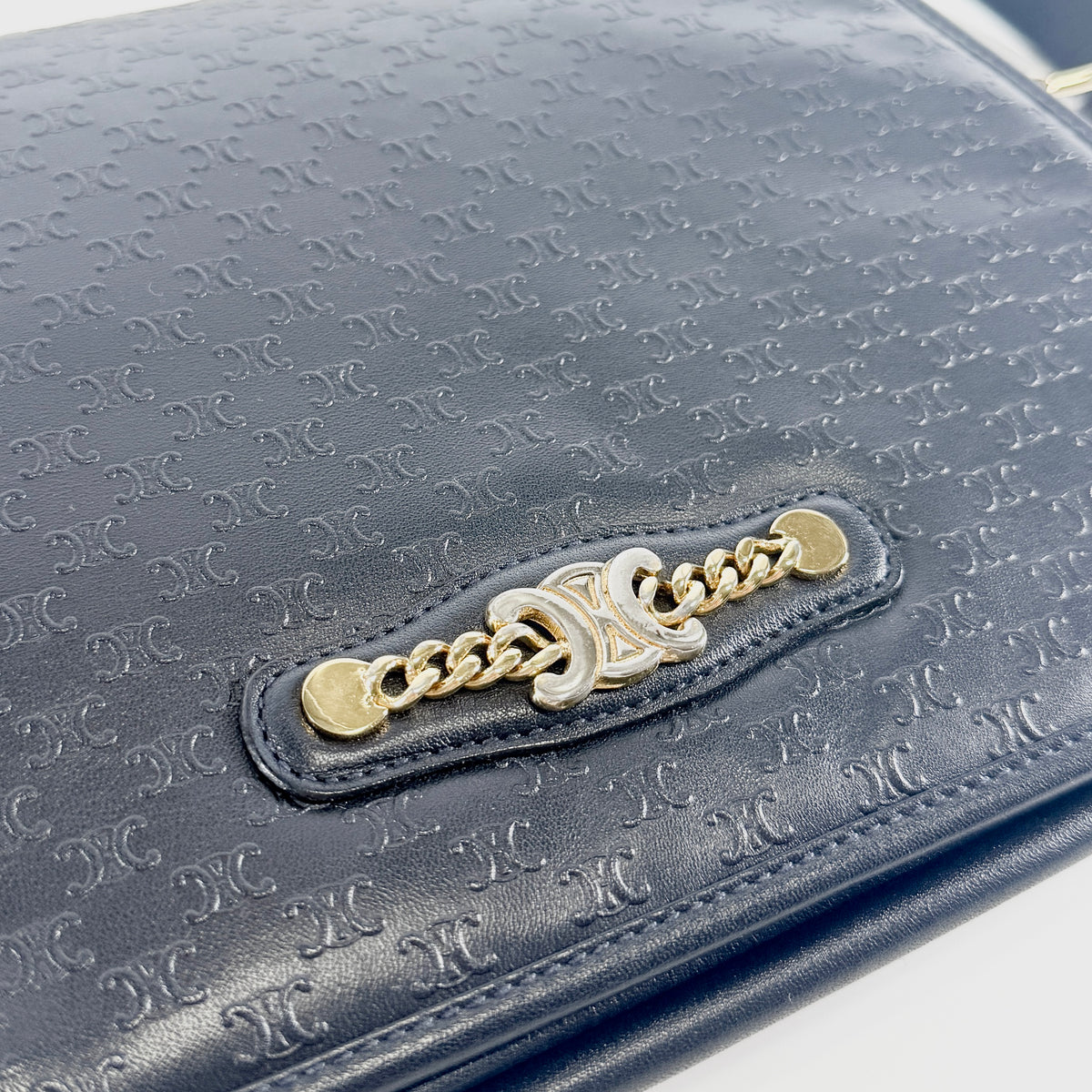 2606 secondhand CELINE Macadam Shoulder bag