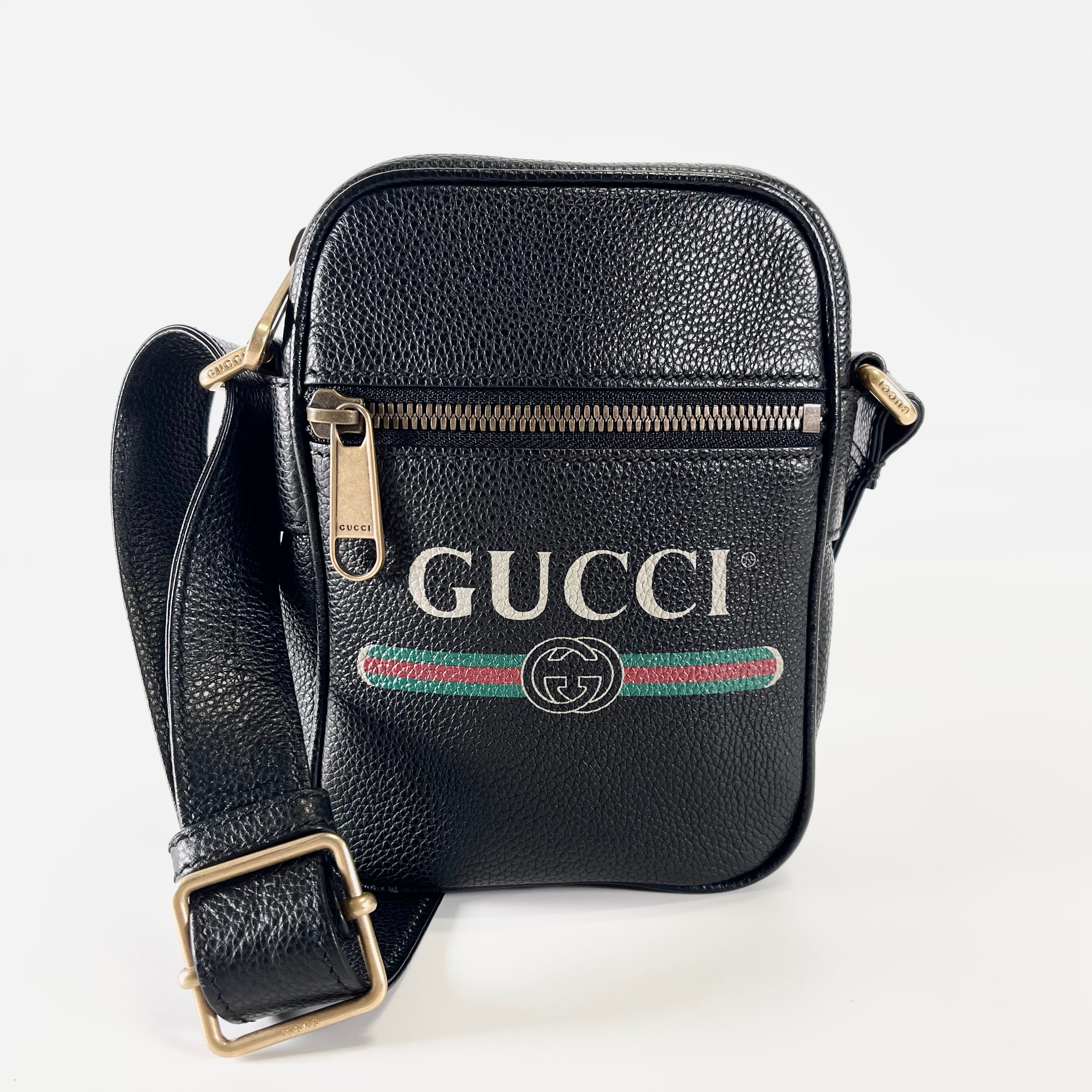 2603 secondhand GUCCI shoulder