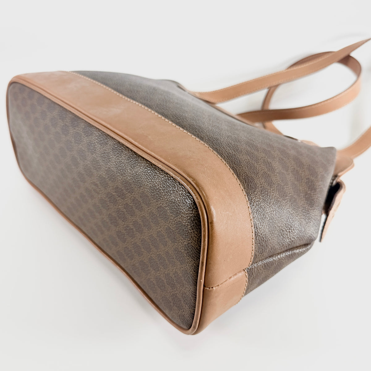 2606 secondhand CELINE hand bag Inside pin
