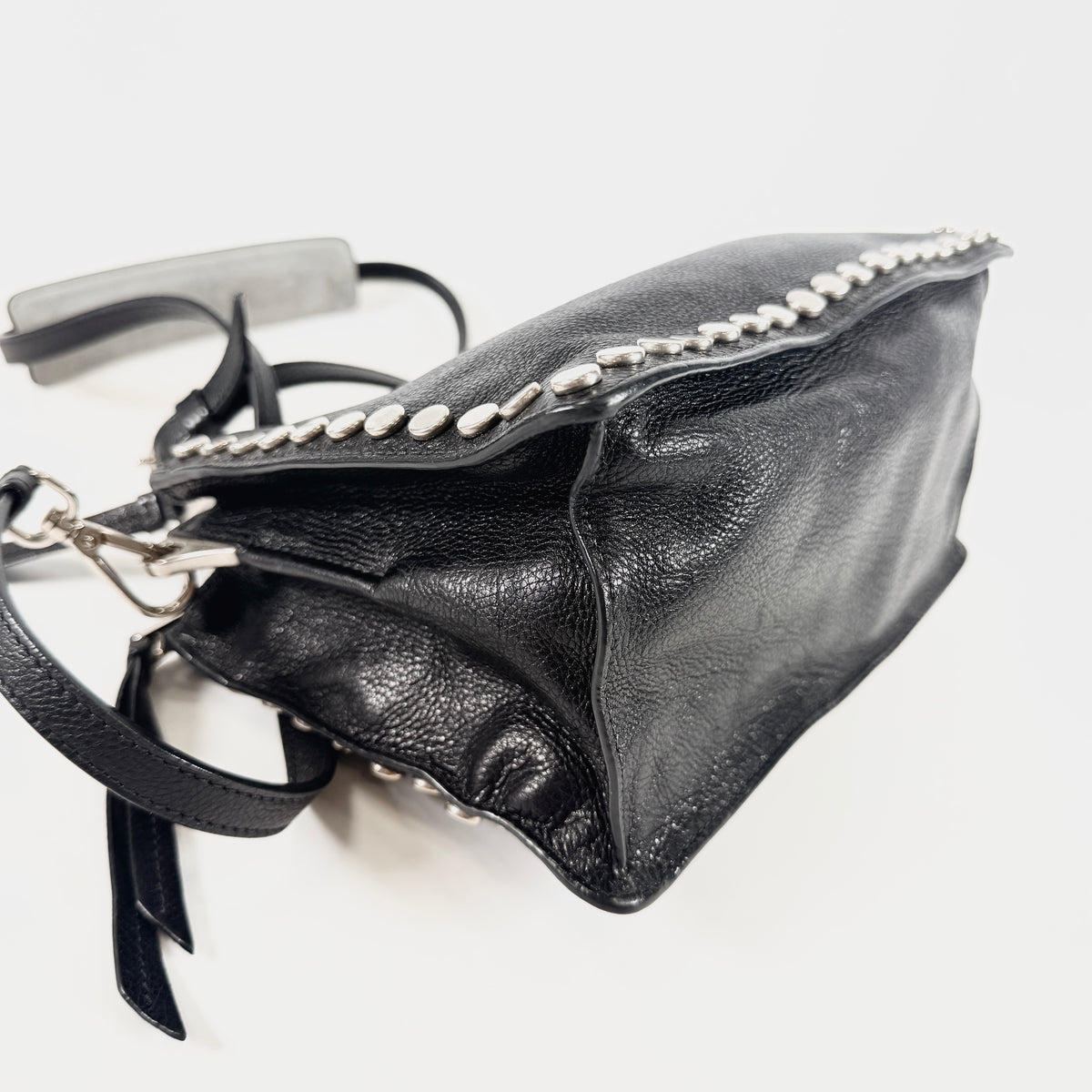 2607 secondhand PRADA leather shoulder black