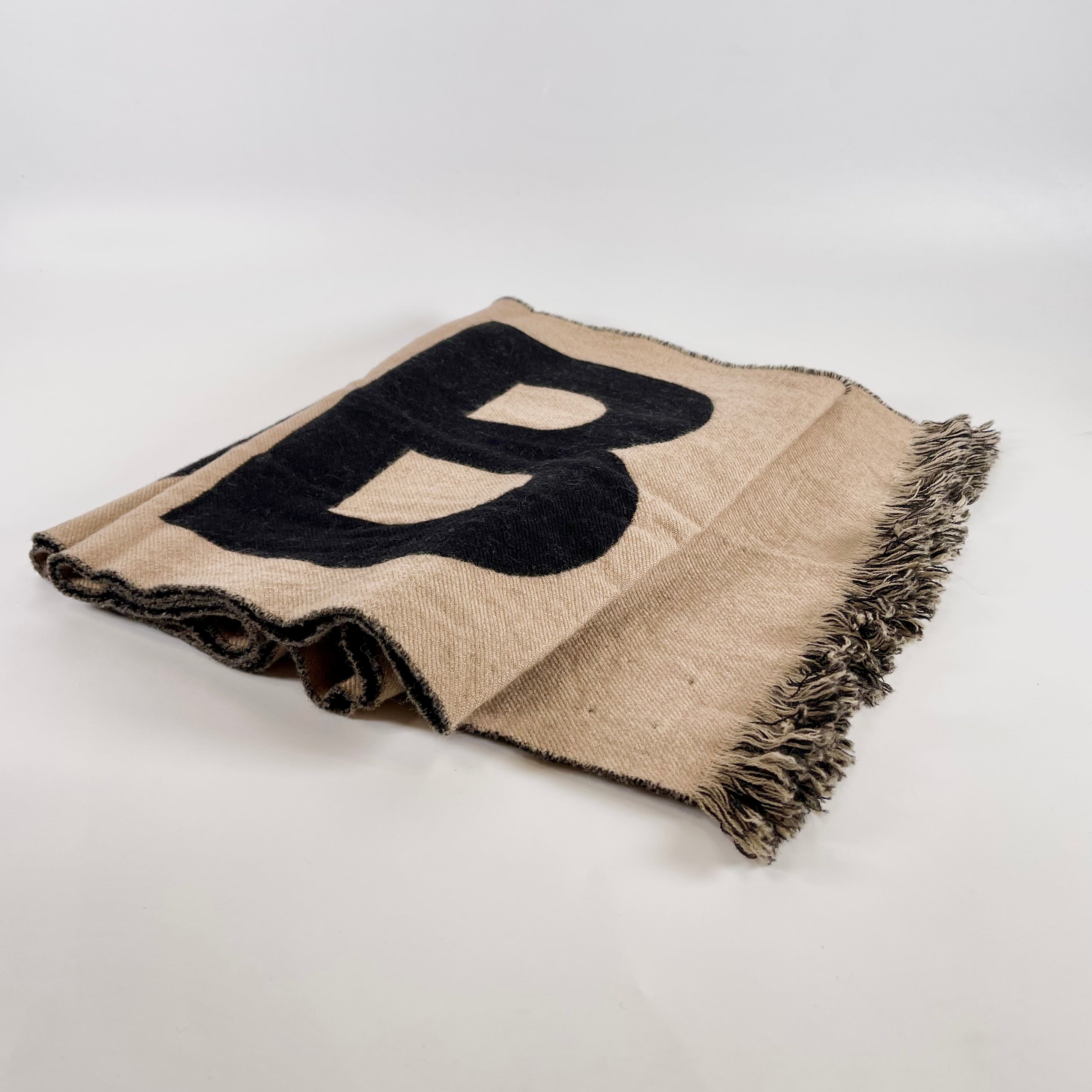 2602 secondhand BURBERRY logo muffler wool beige × black