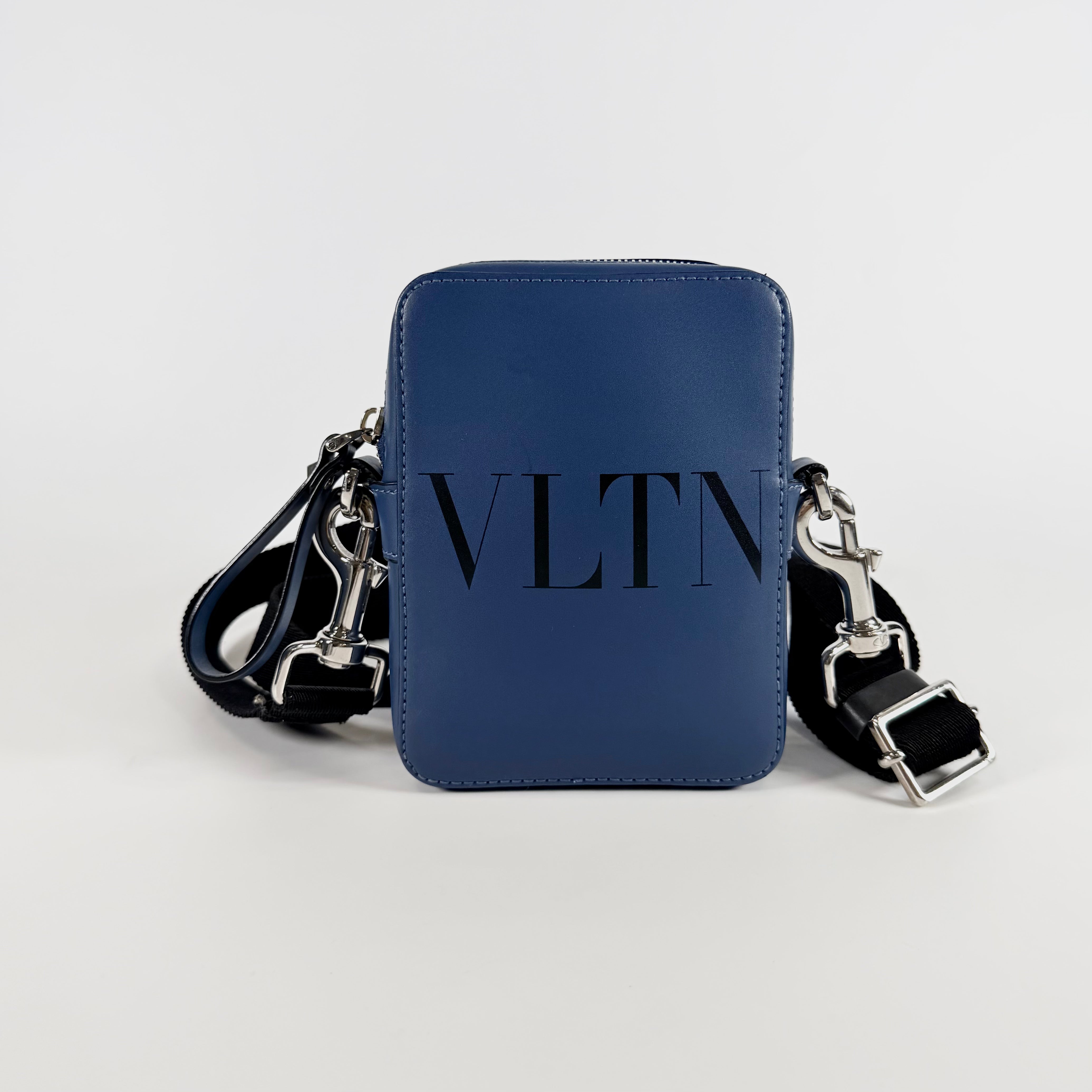 2608 secondhand VALENTINO Garavani VLTN leather Shoulder bag blue